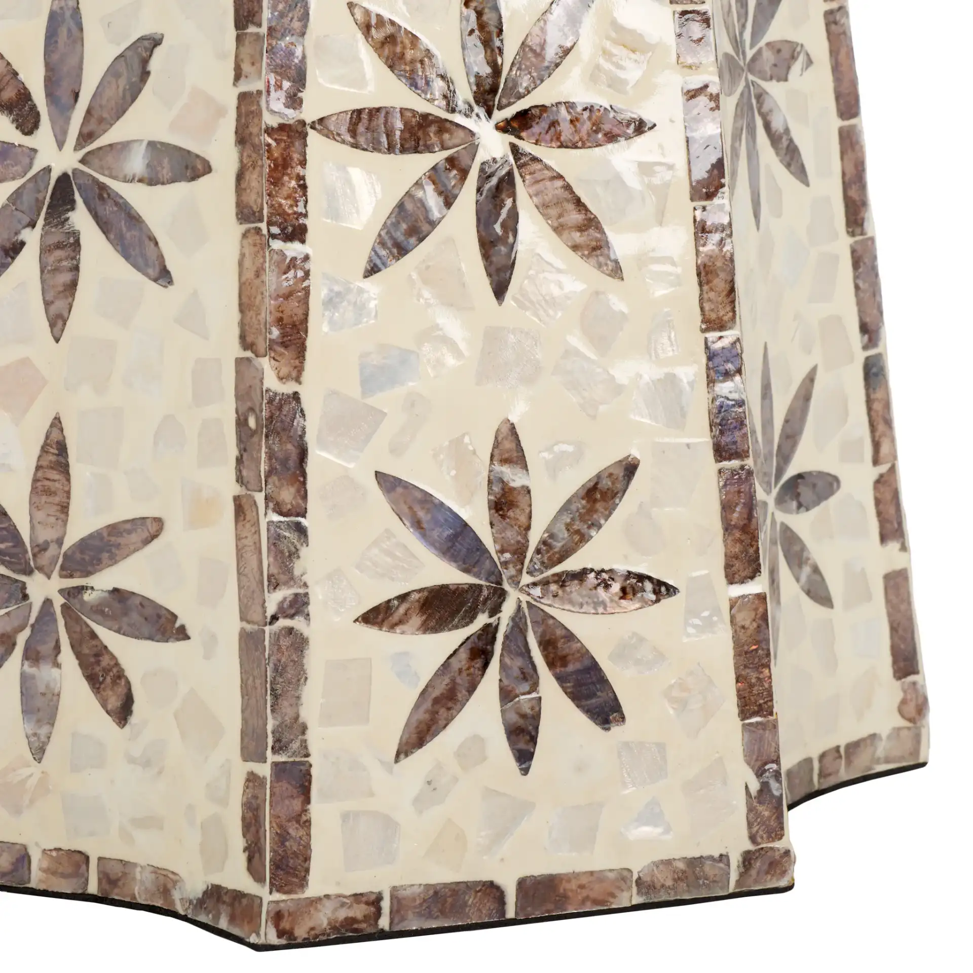 Keerin Accent Table in White / Gold, detail view