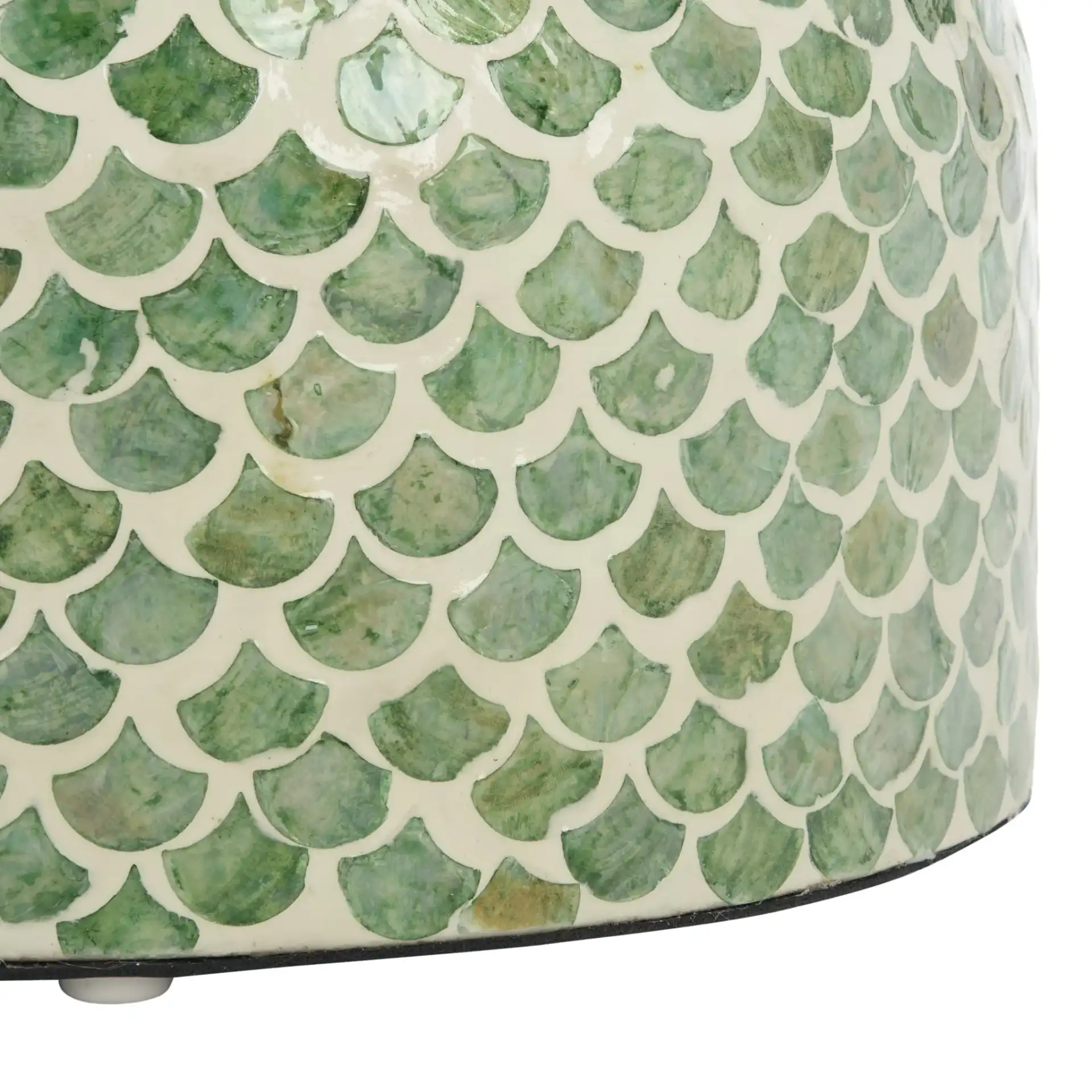 Ondrea Accent Table in Green / White, detail view
