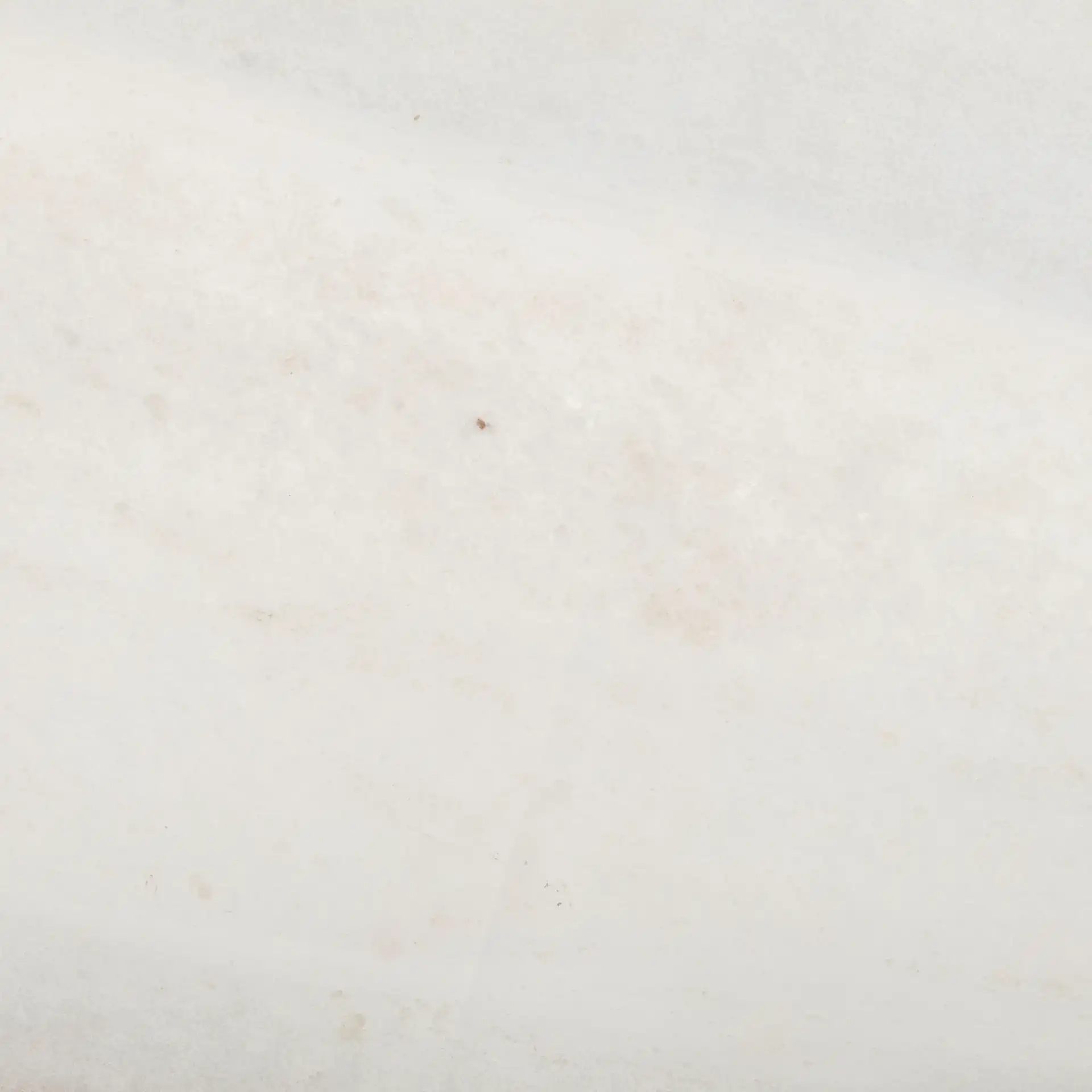Theia Accent Table in White Marble / Gold, detail view