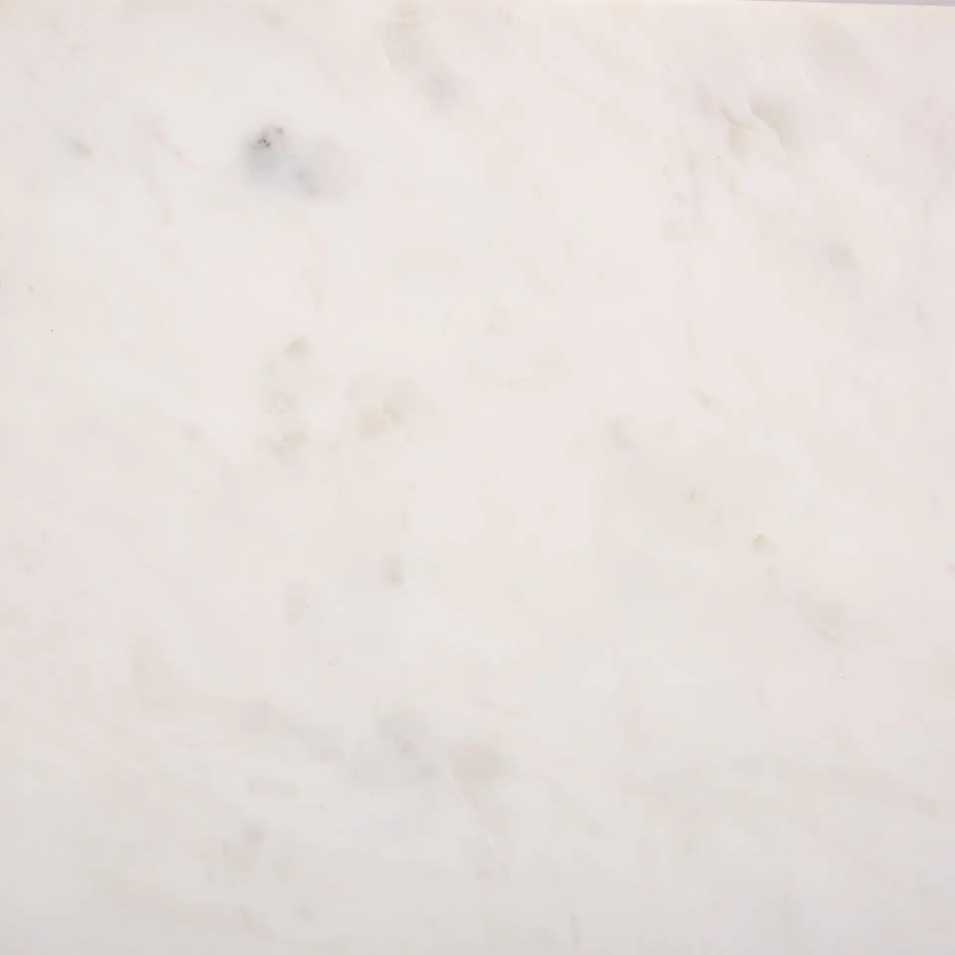 Nadezhda Marble Accent Table in White / Black, detail view