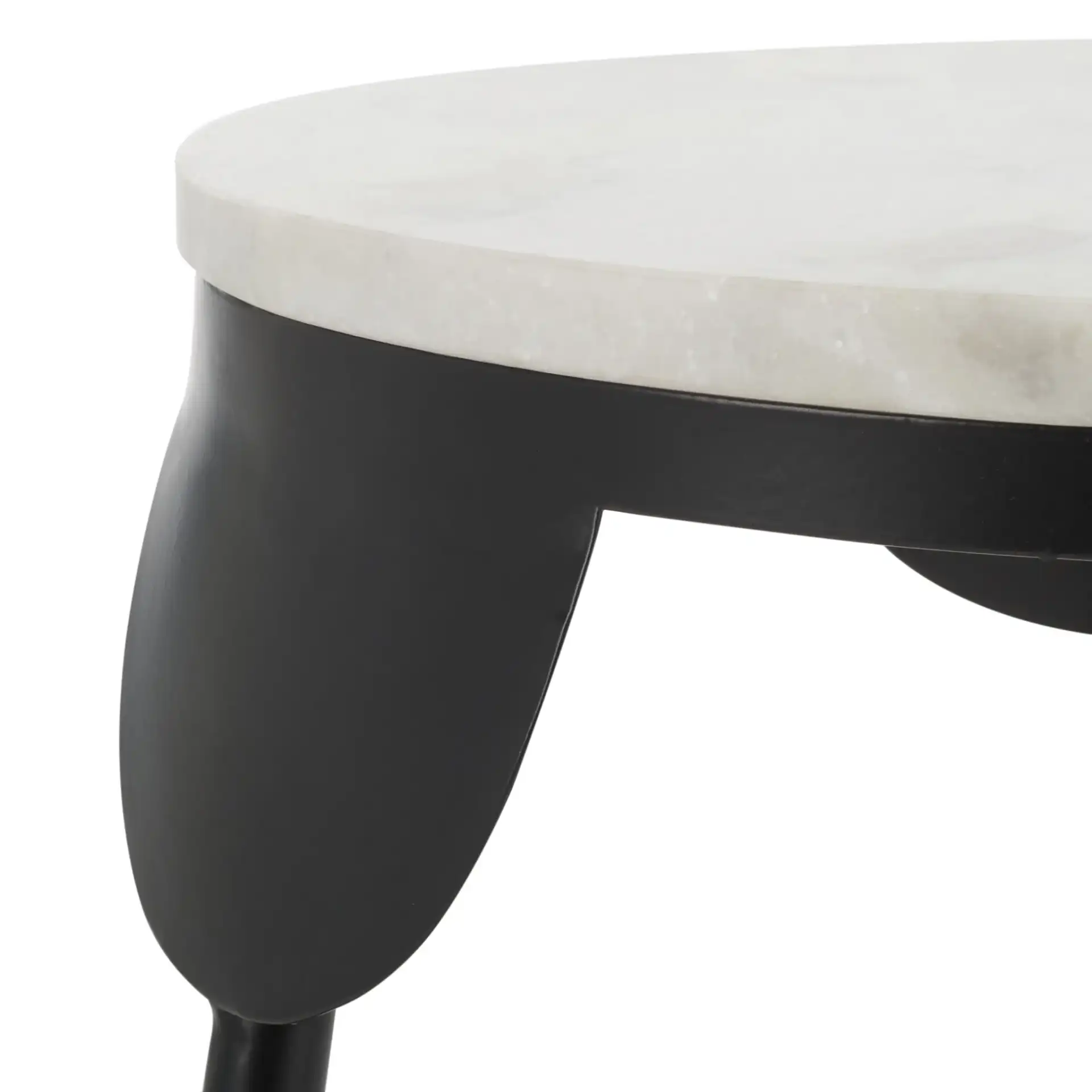 Everbrooke Round Accent Table in White Marble / Black in a styled room
