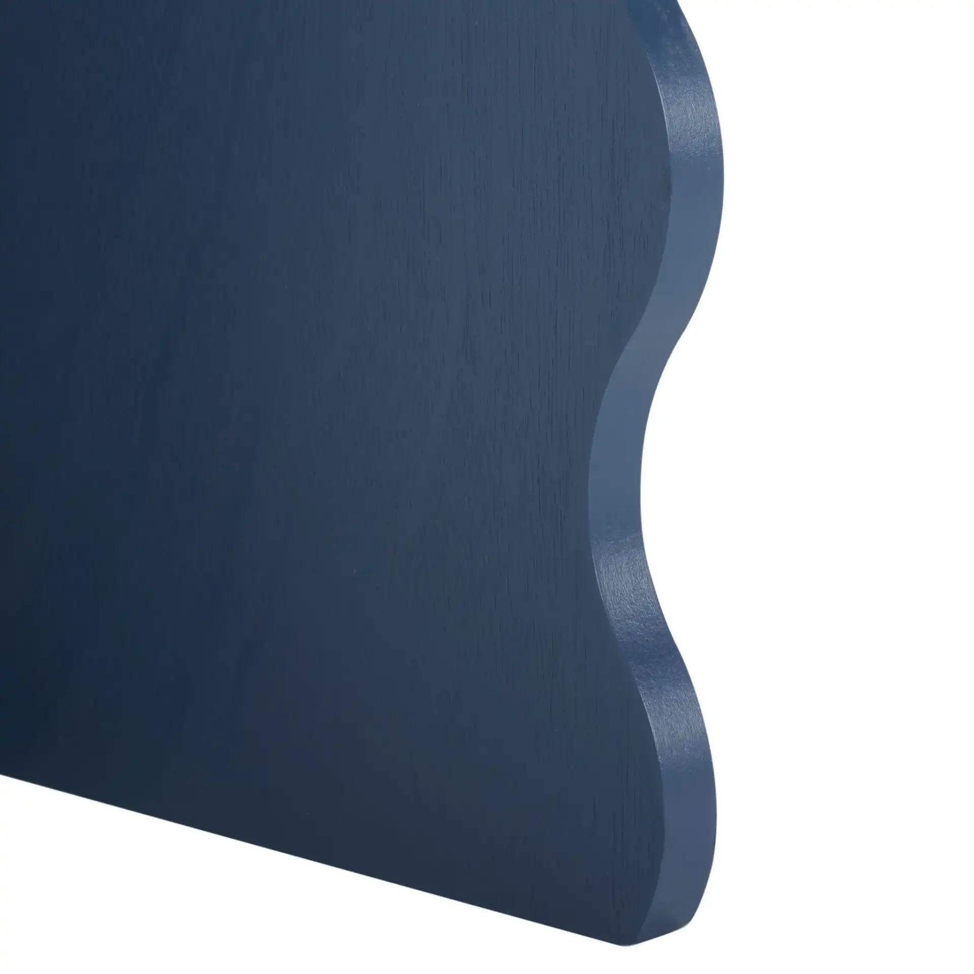 Lilith Wavy Accent Table in Blue, detail view