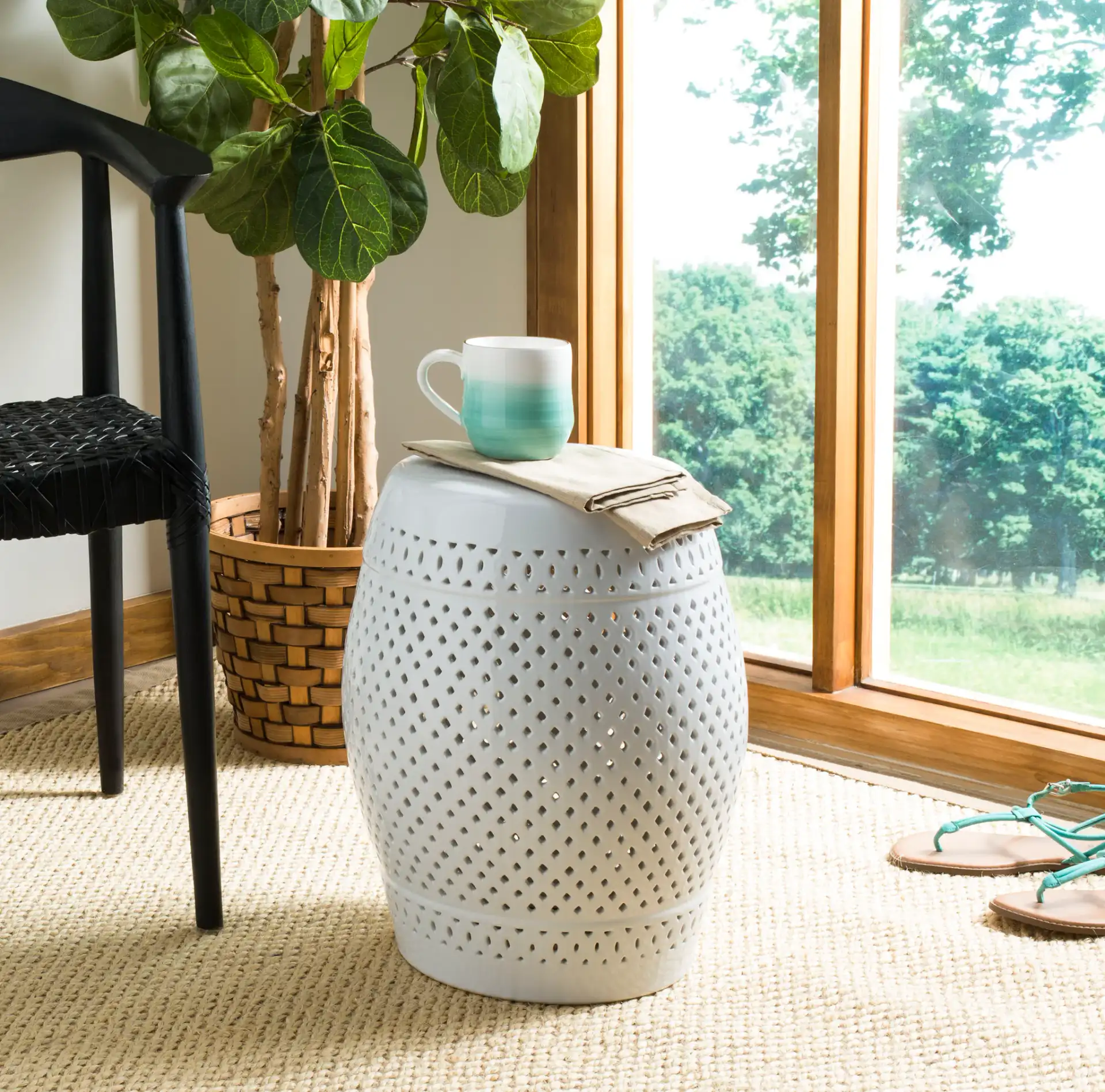 Diamond Garden Stool in White, detail view
