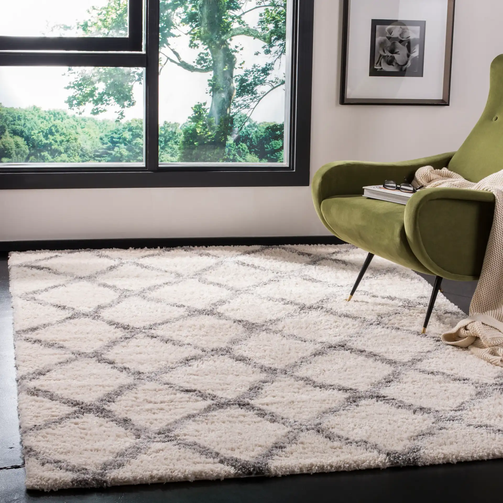 Berber Shag Lattice Trellis Rug in Ivory / Gray in a styled room