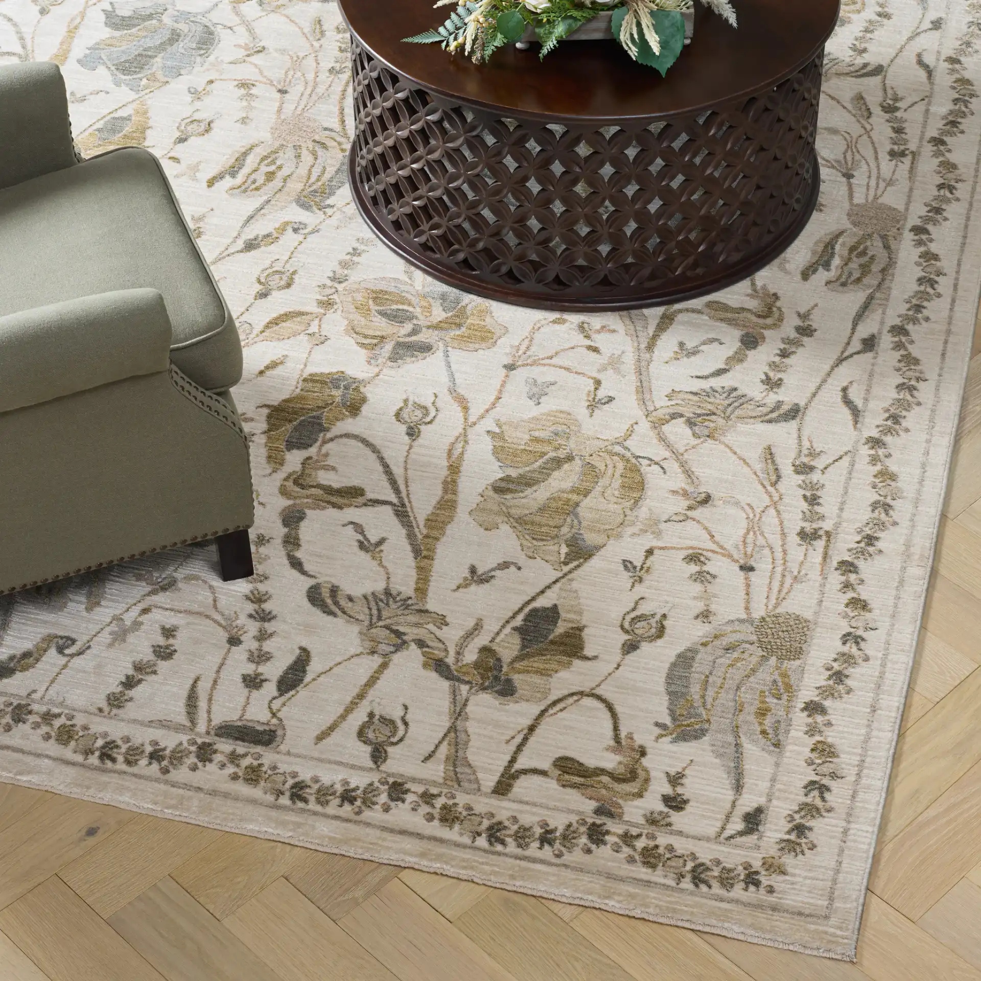 Bloom Traditional Floral Rug in Ivory / Gray in a styled room