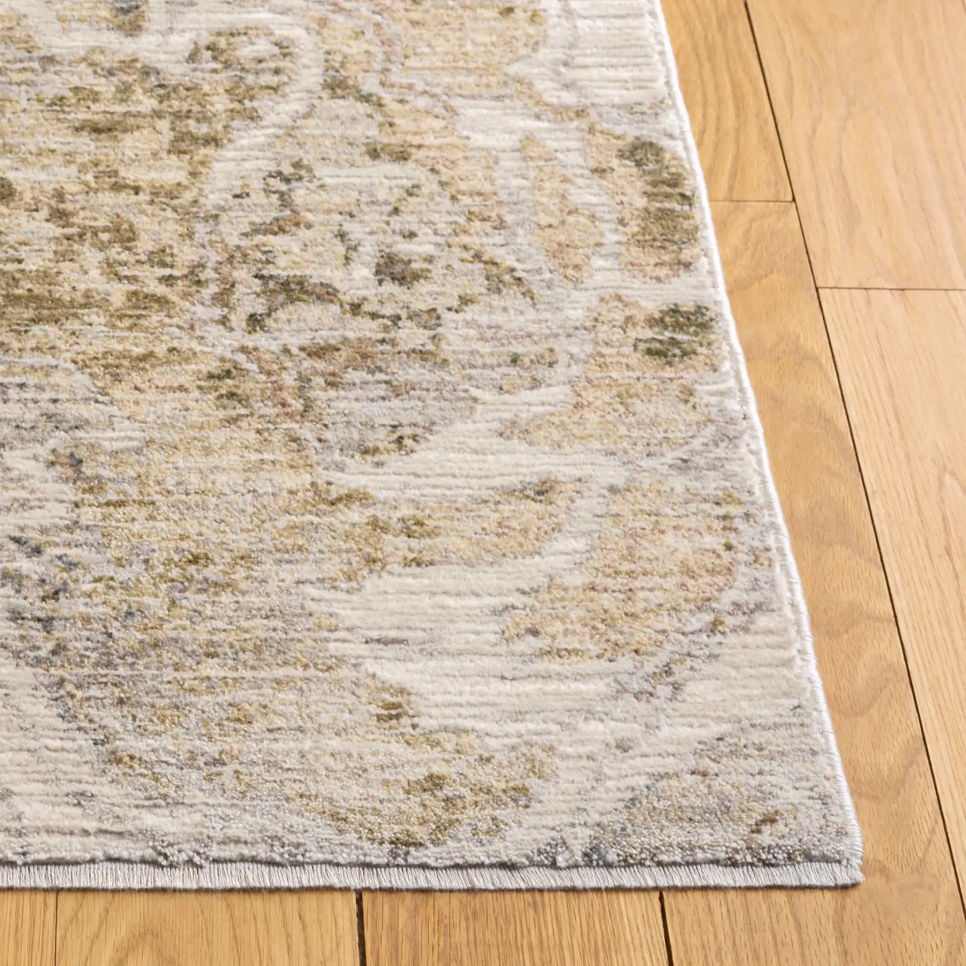 Bloom Transitional Floral Rug in Ivory / Beige in a styled room
