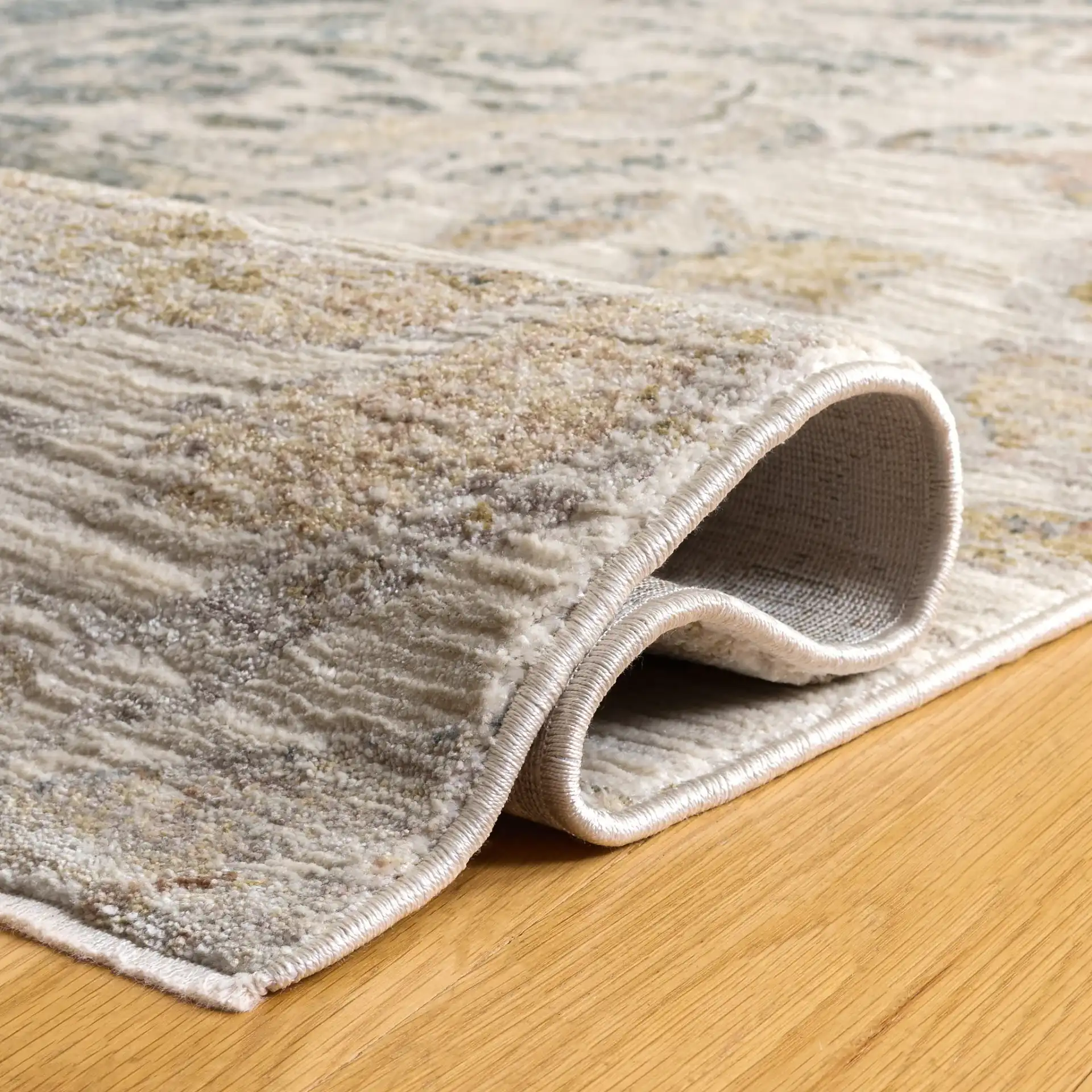 Bloom Transitional Floral Rug in Ivory / Beige in a styled room