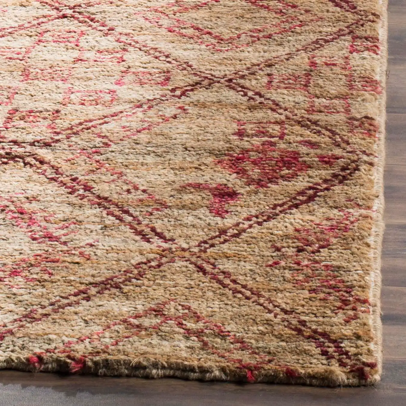 Bohemian Tribal Diamond Trellis Hand-Knotted Jute Rug in Natural / Red in a styled room