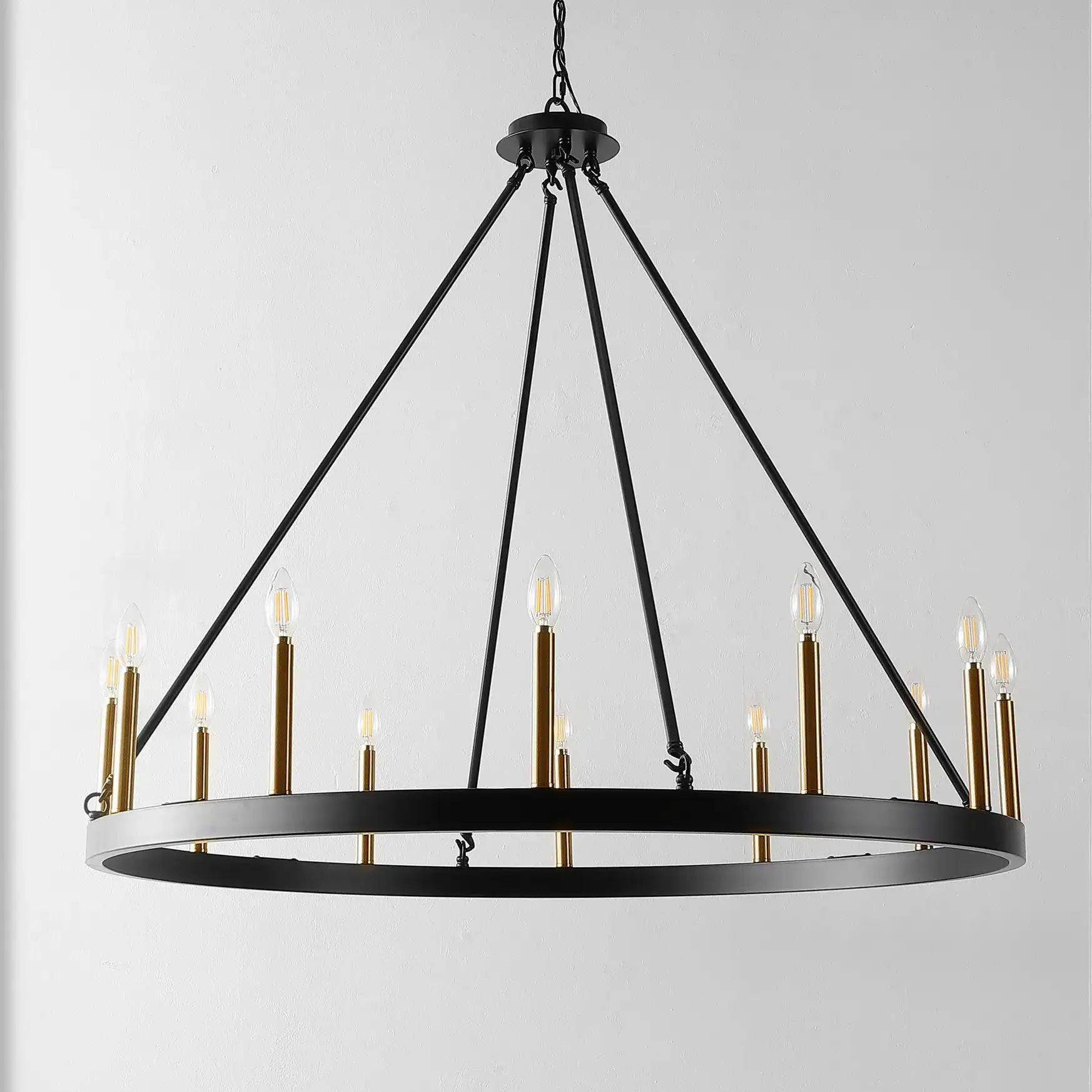 Taelor Twelve-Light Chandelier in Black / Gold, detail view