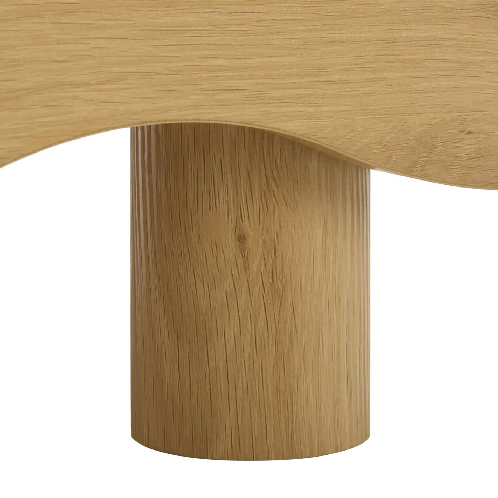 Murilo 3 Drawer Ches in Oak, detail view