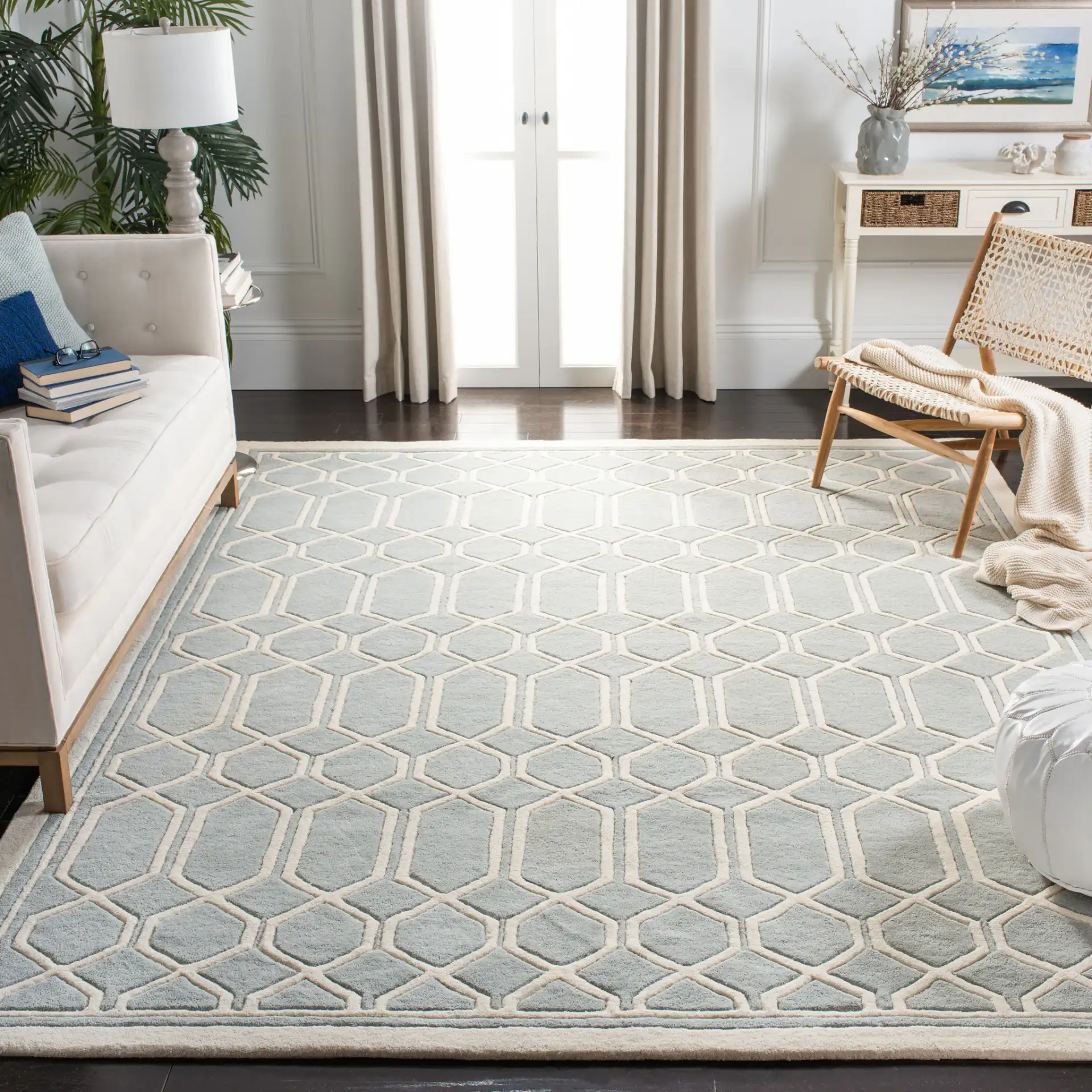Chatham Bordered Hexagon Trellis Hand-Tufted Wool Rug in Gray / Ivory in a styled room