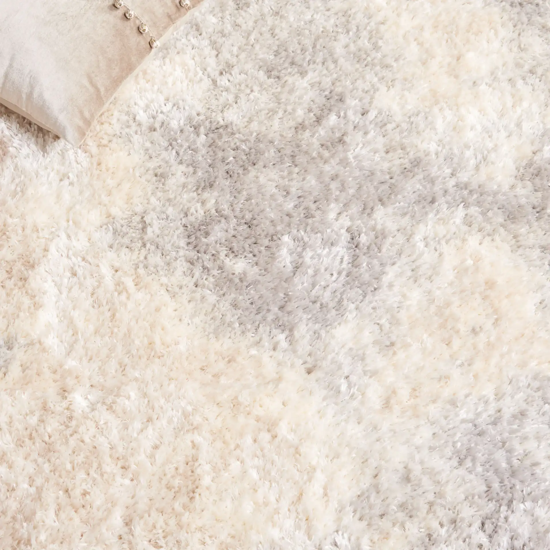 Cloud Clouded Allover Shag Rug in Ivory / Gray in a styled room