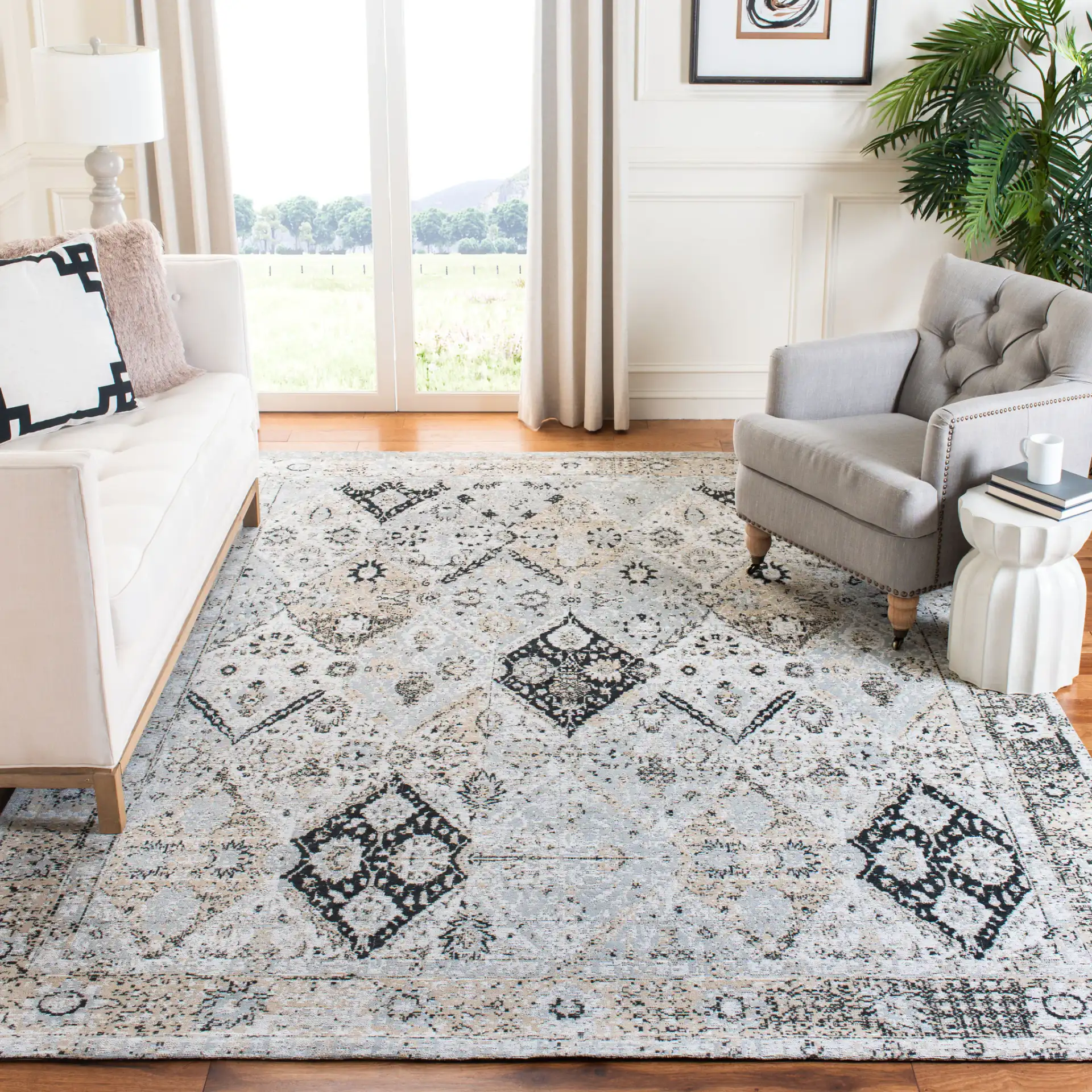 Classic Vintage Distressed Diamond Hand-Loomed Rug in Ivory / Silver in a styled room