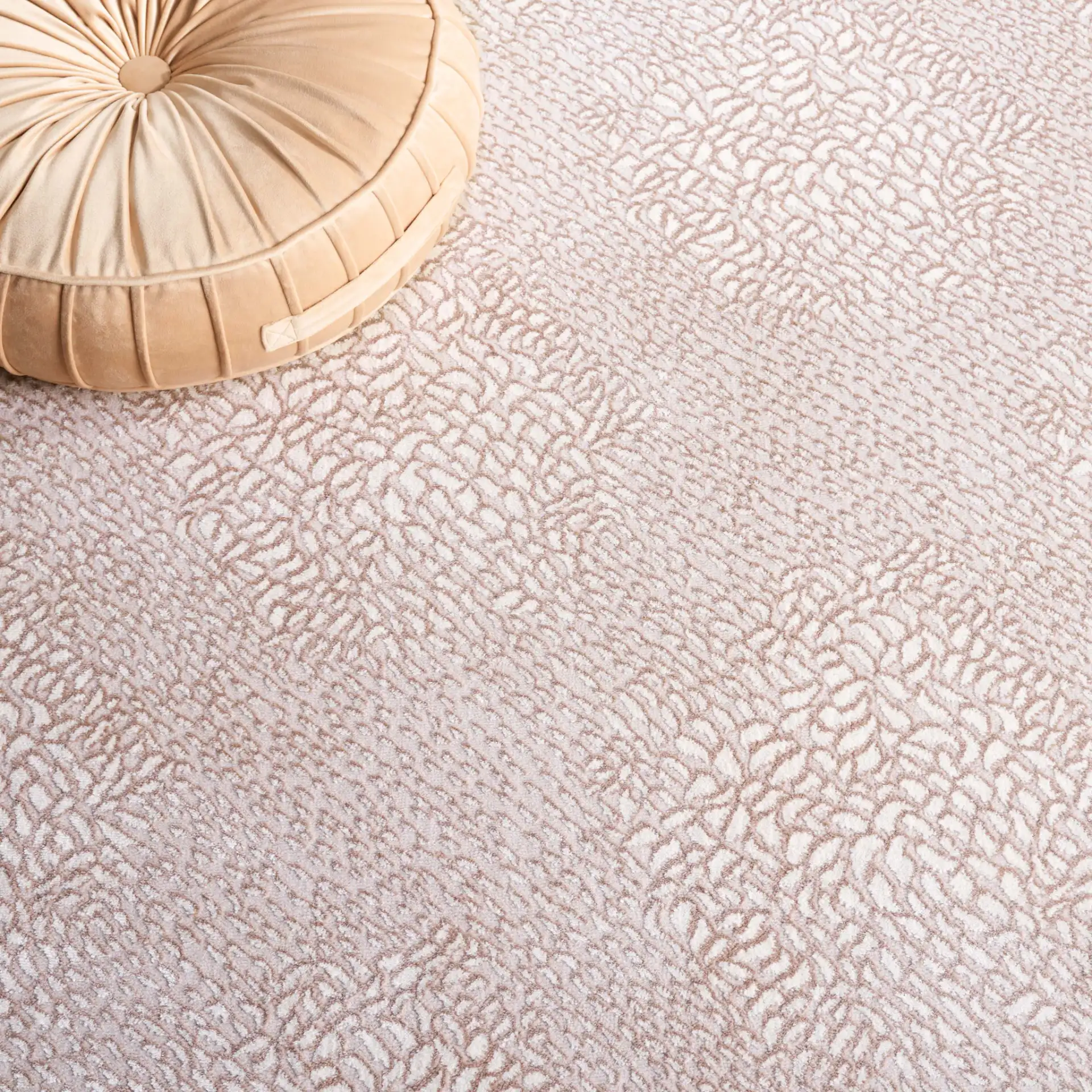 Continental Leafy Diamond Rug in Ivory / Beige in a styled room
