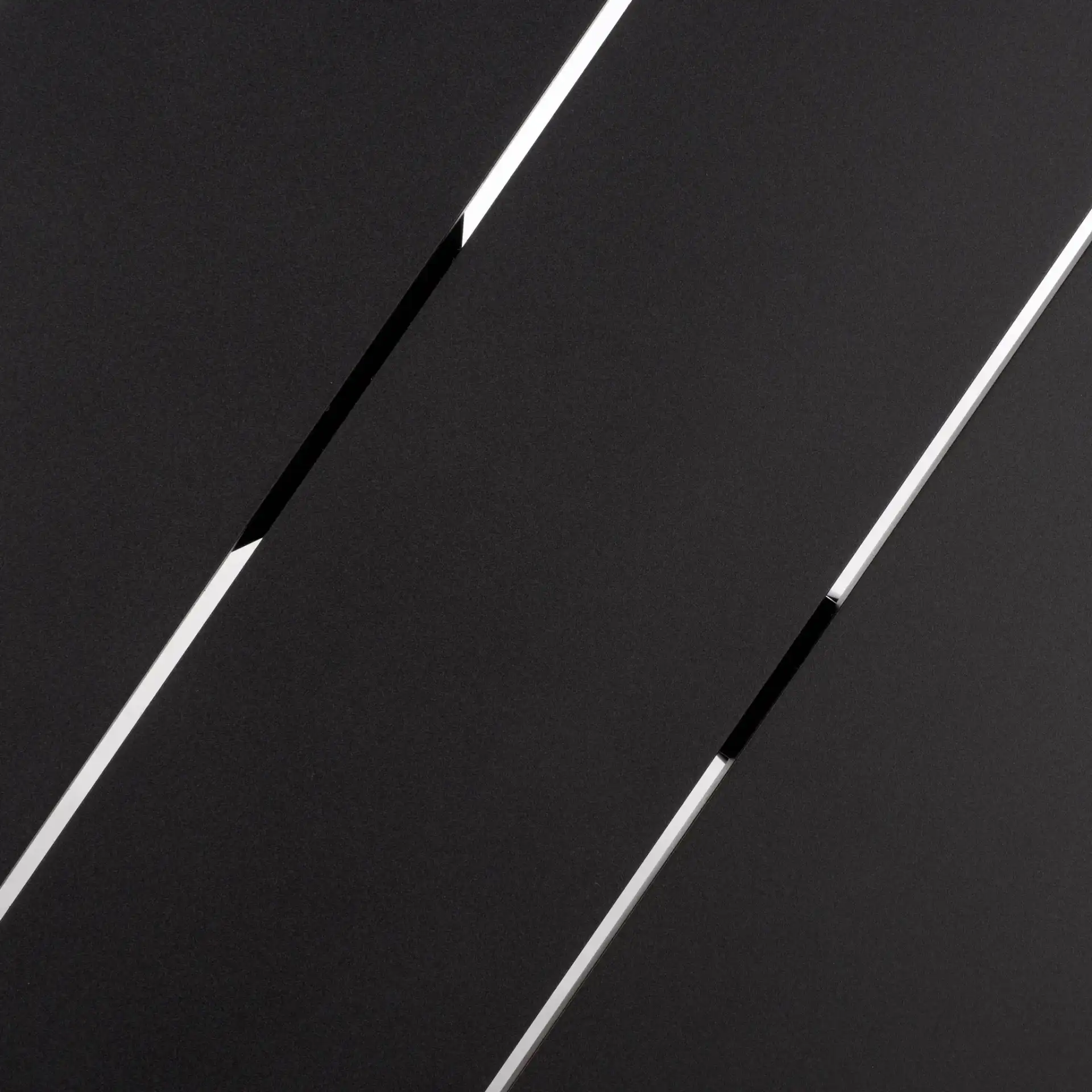 Bethlyn Patio Dining Table in Black, detail view