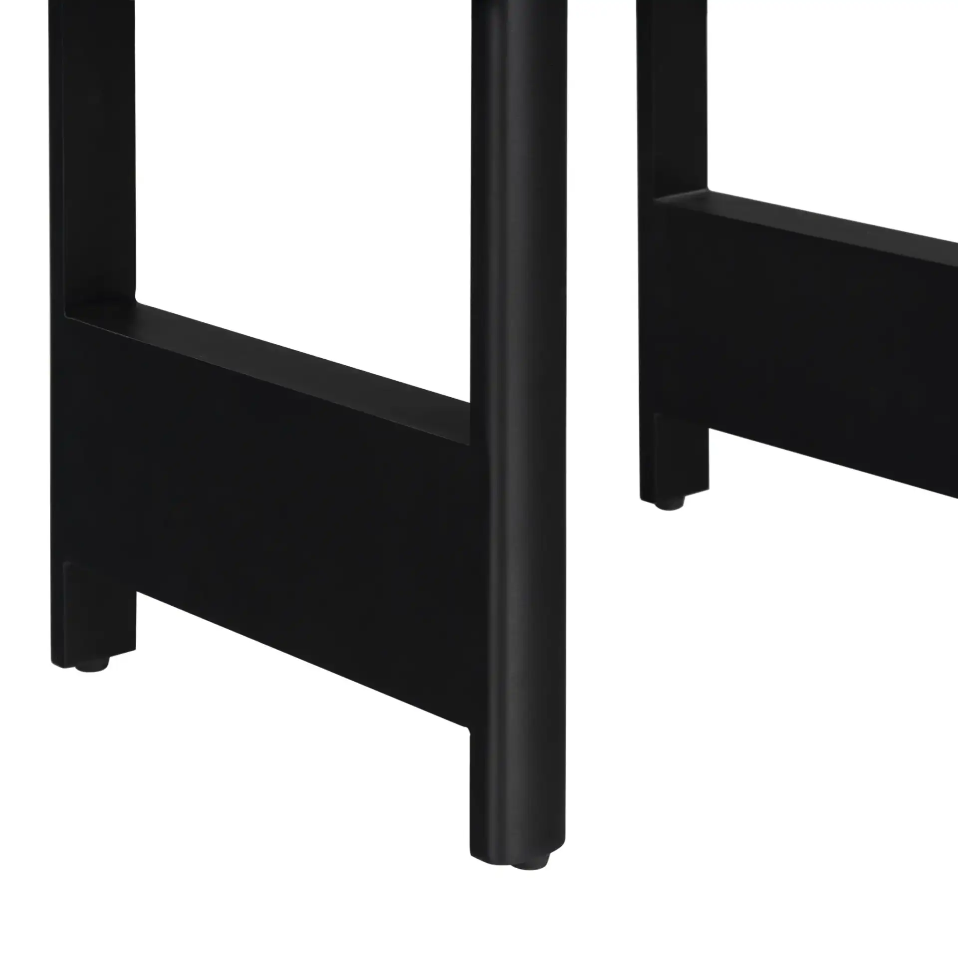 Capricio Aluminum Outdoor End Table in Black, detail view