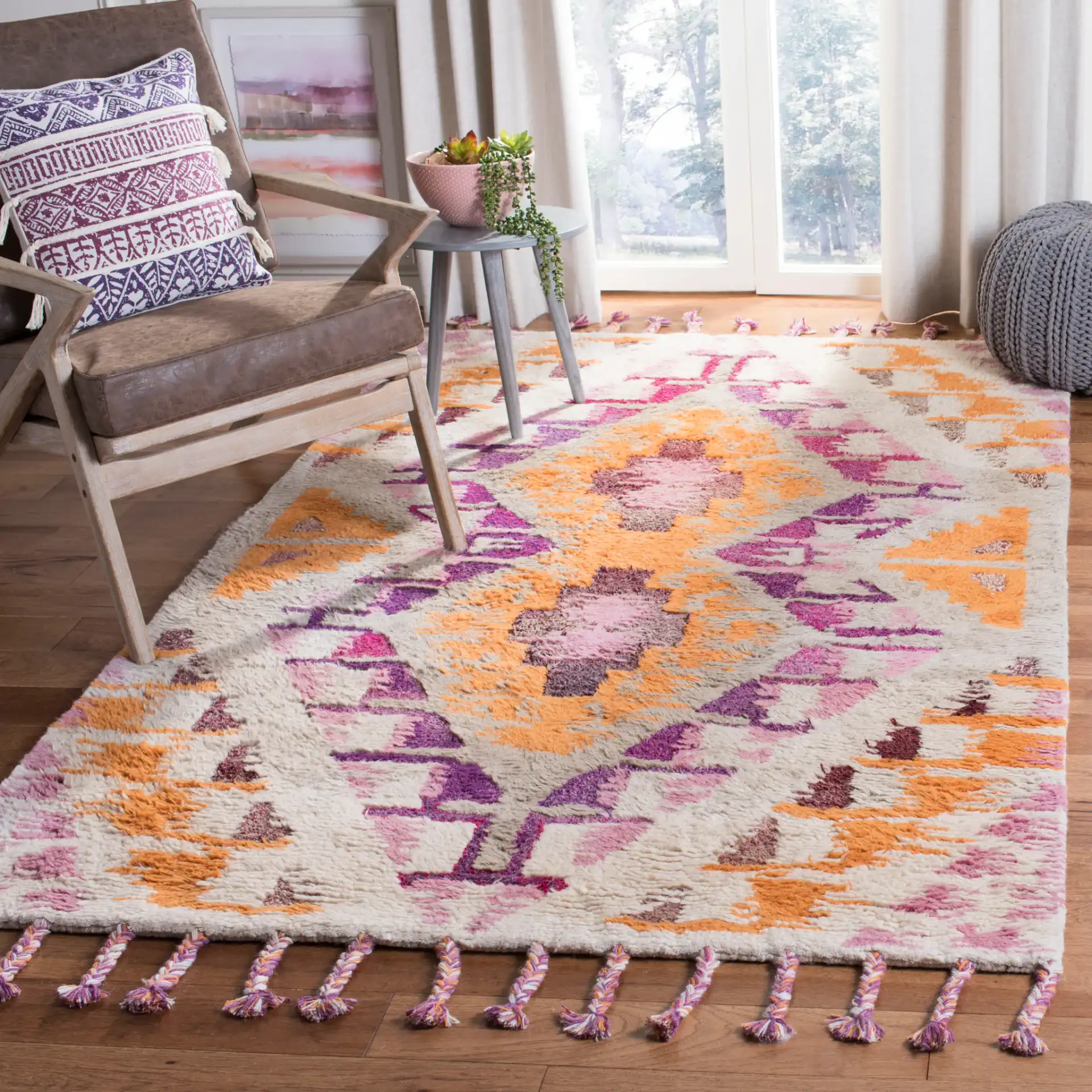 Casablanca Diamond Medallion Hand-Tufted Wool Blend Shag Rug in Ivory / Multicolor in a styled room