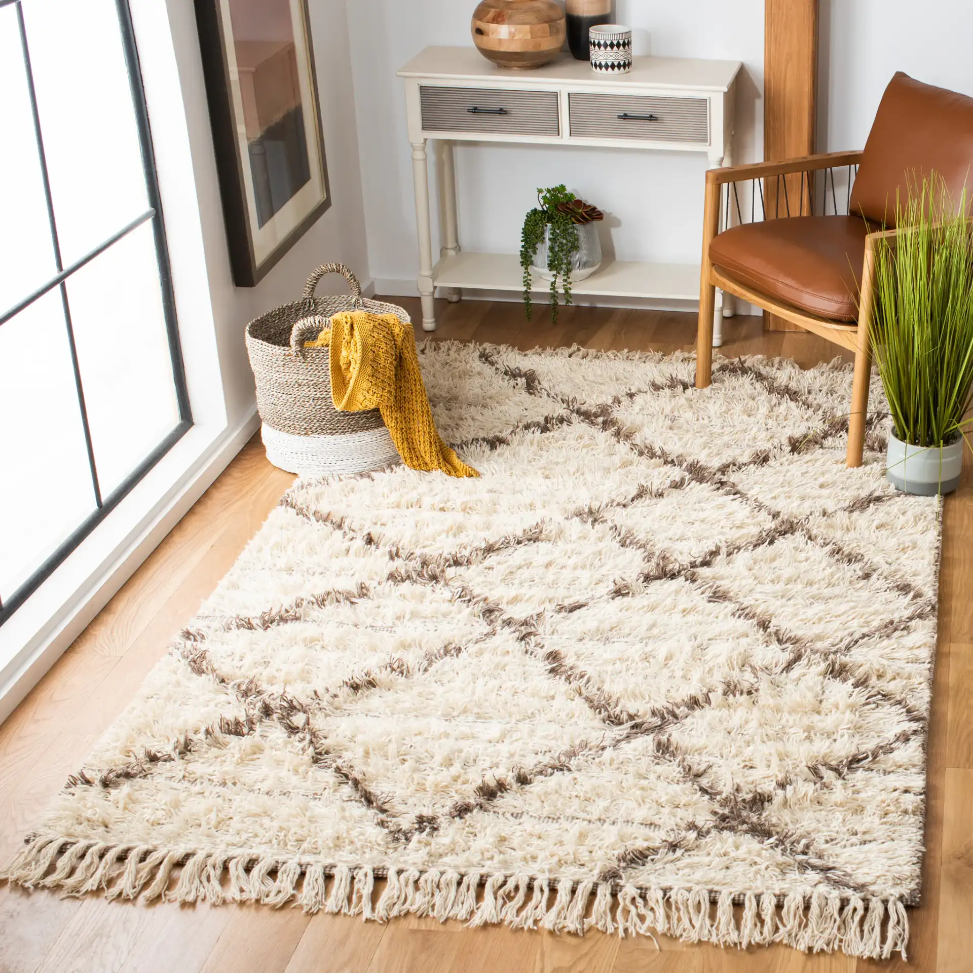 Casablanca Diamond Trellis Hand-Woven Shag Rug in Ivory / Taupe in a styled room