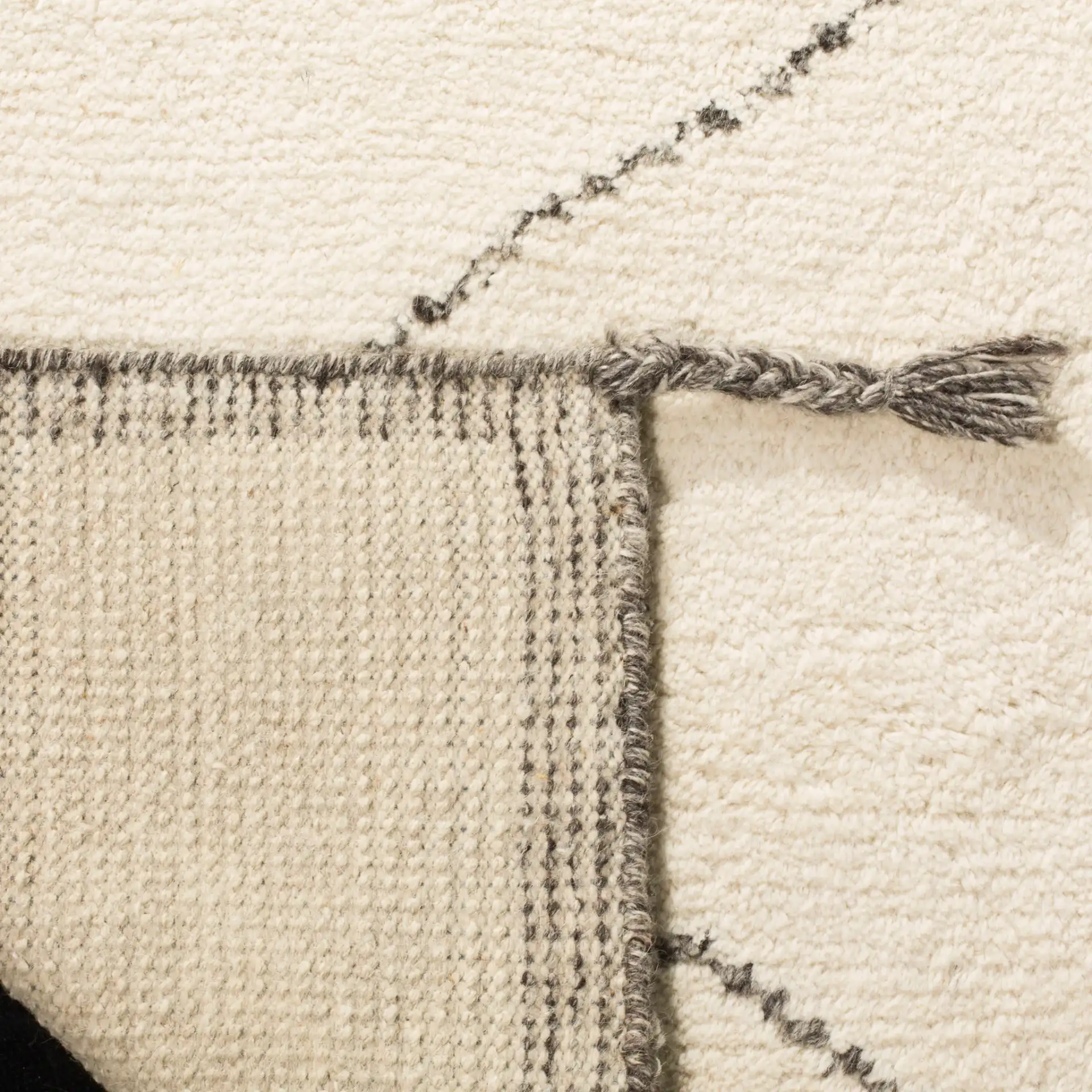 Casablanca Diamond Shag Wool Rug in Ivory / Charcoal in a styled room