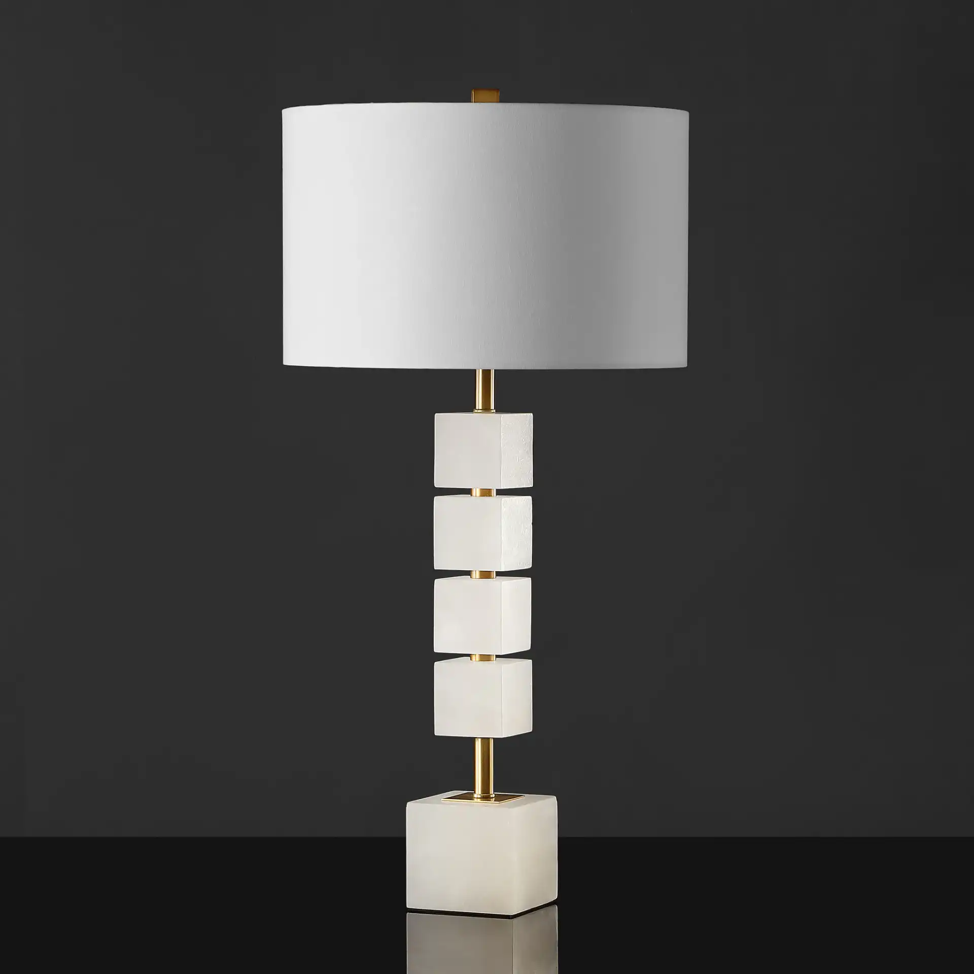 Johnny Alabaster Table Lamp in White / Gold, detail view