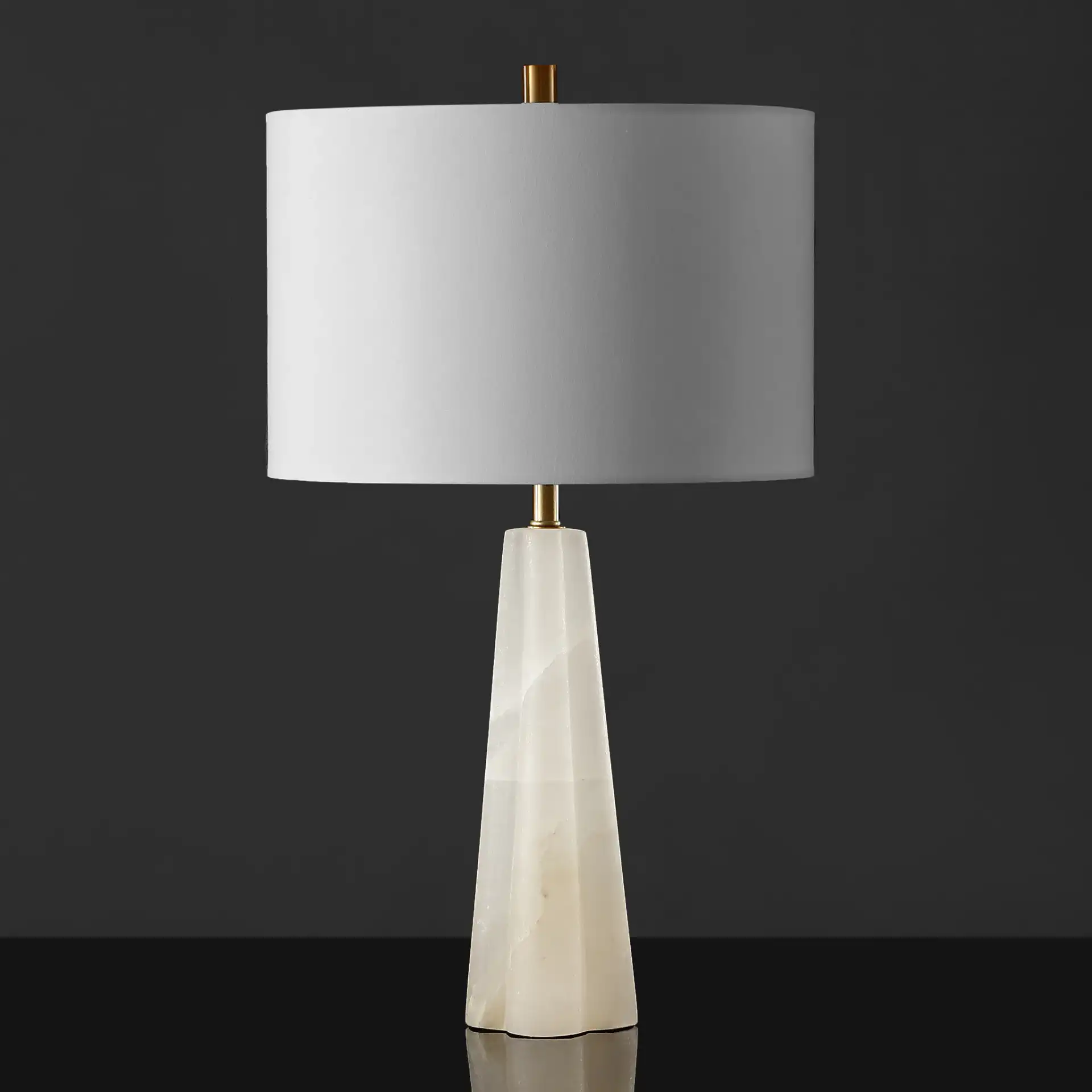 Aaron Alabaster Table Lamp in White / Gold, detail view