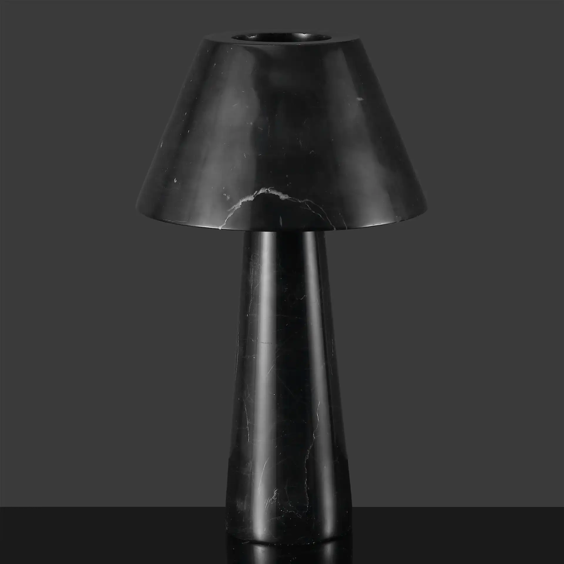 Henrik Marble Table Lamp in Black, detail view