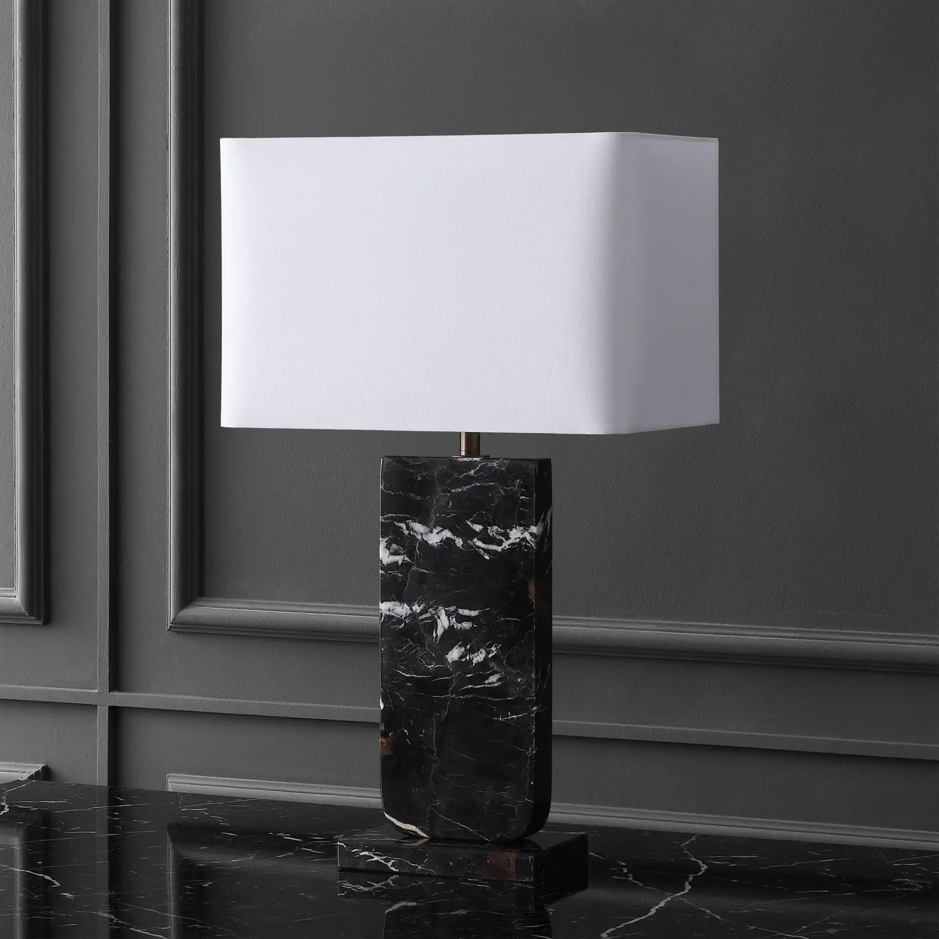 Nikolaus Marble Table Lamp in Black / White, detail view