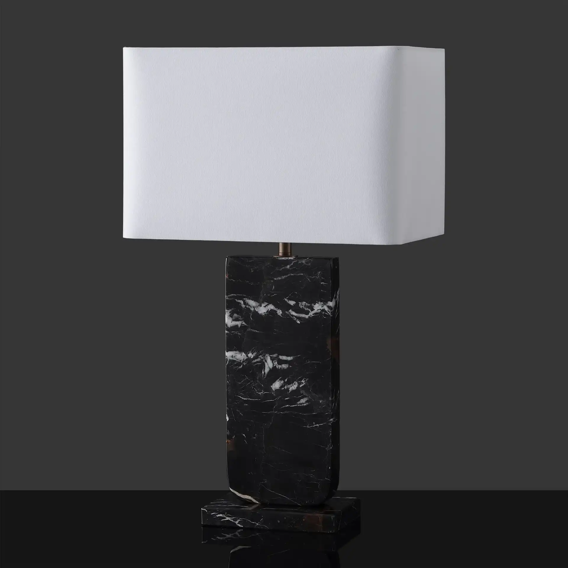 Nikolaus Marble Table Lamp in Black / White, detail view