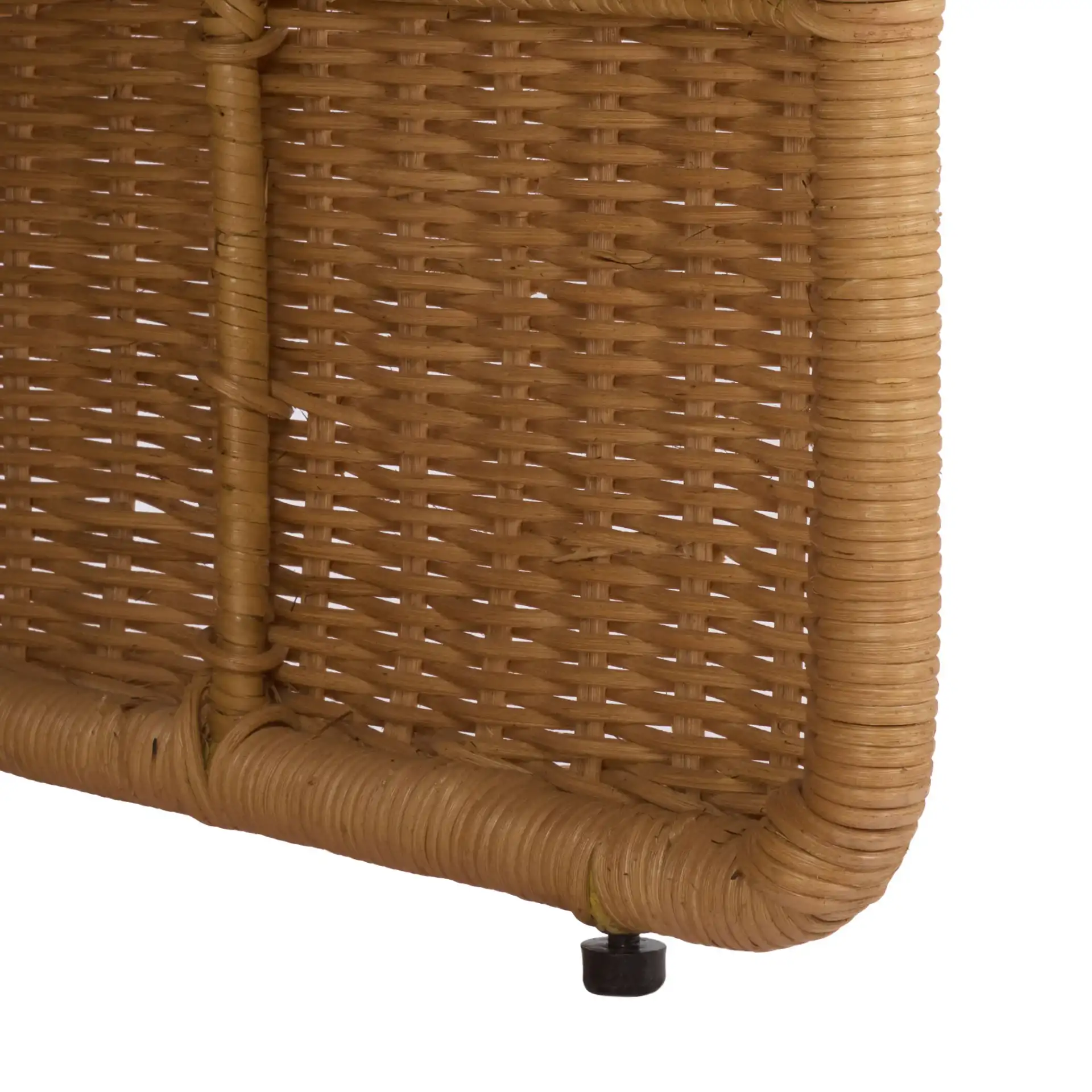 O'Reilly Rattan Accent Chair in Natural / White, detail view