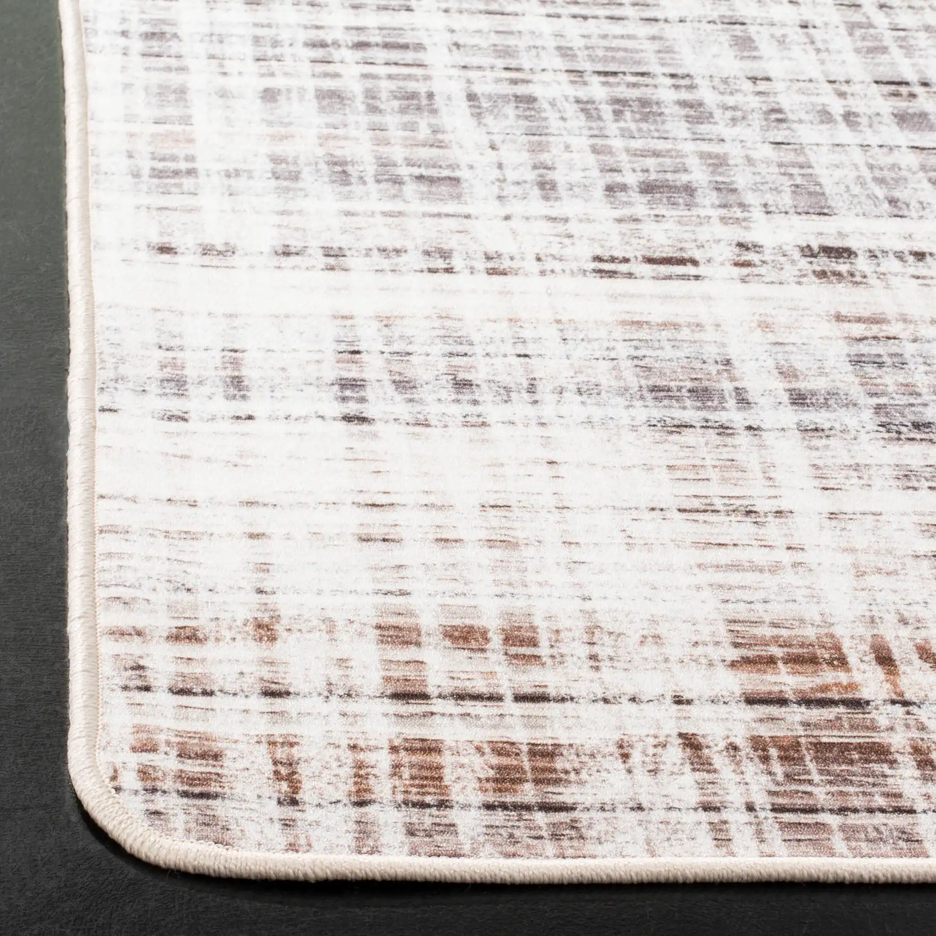 Daytona Crosshatch Washable Rug in Ivory / Gray in a styled room