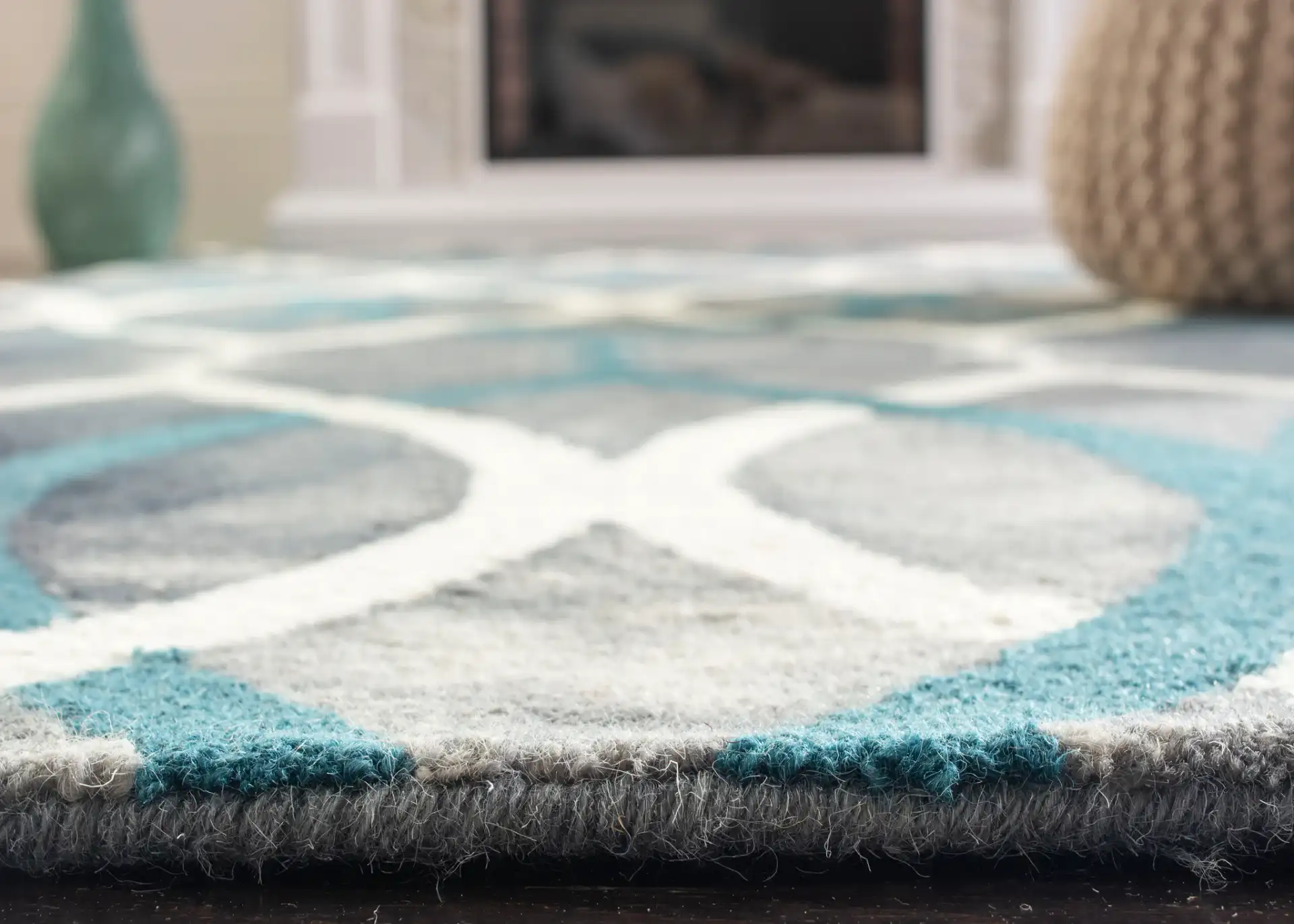 Dip Dye Interlocking Trellis Hand-Tufted Wool Rug in Gray / Ivory Blue in a styled room