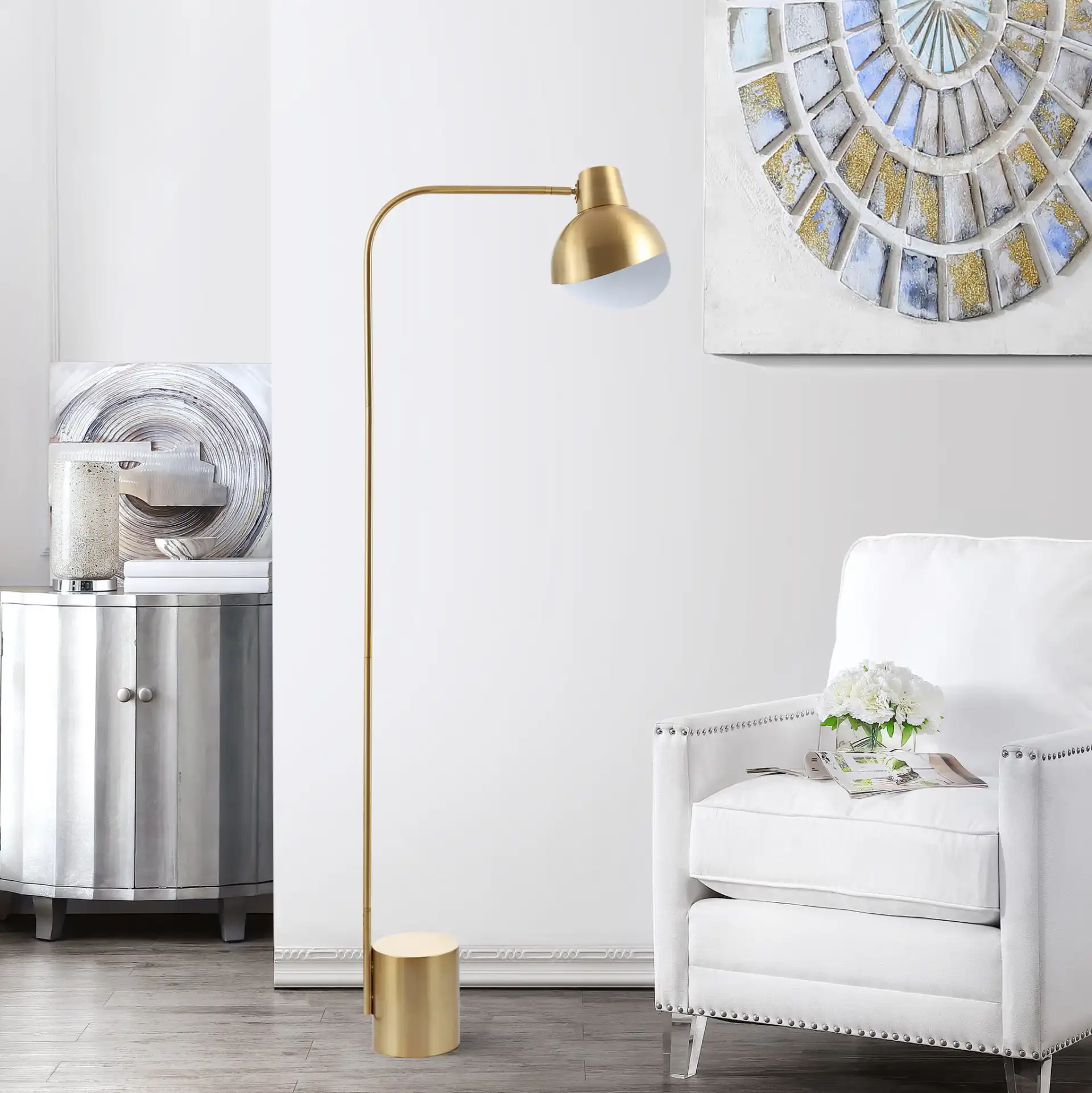 Violetta Floor Lamp in Gold, detail view