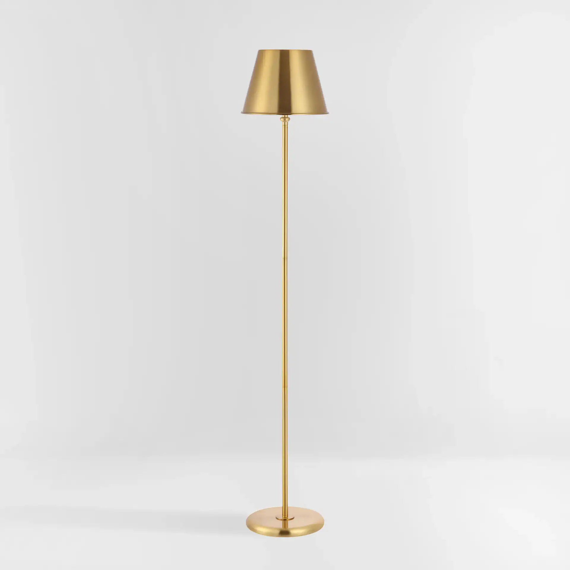 Asher Floor Lamp in Brass, detail view