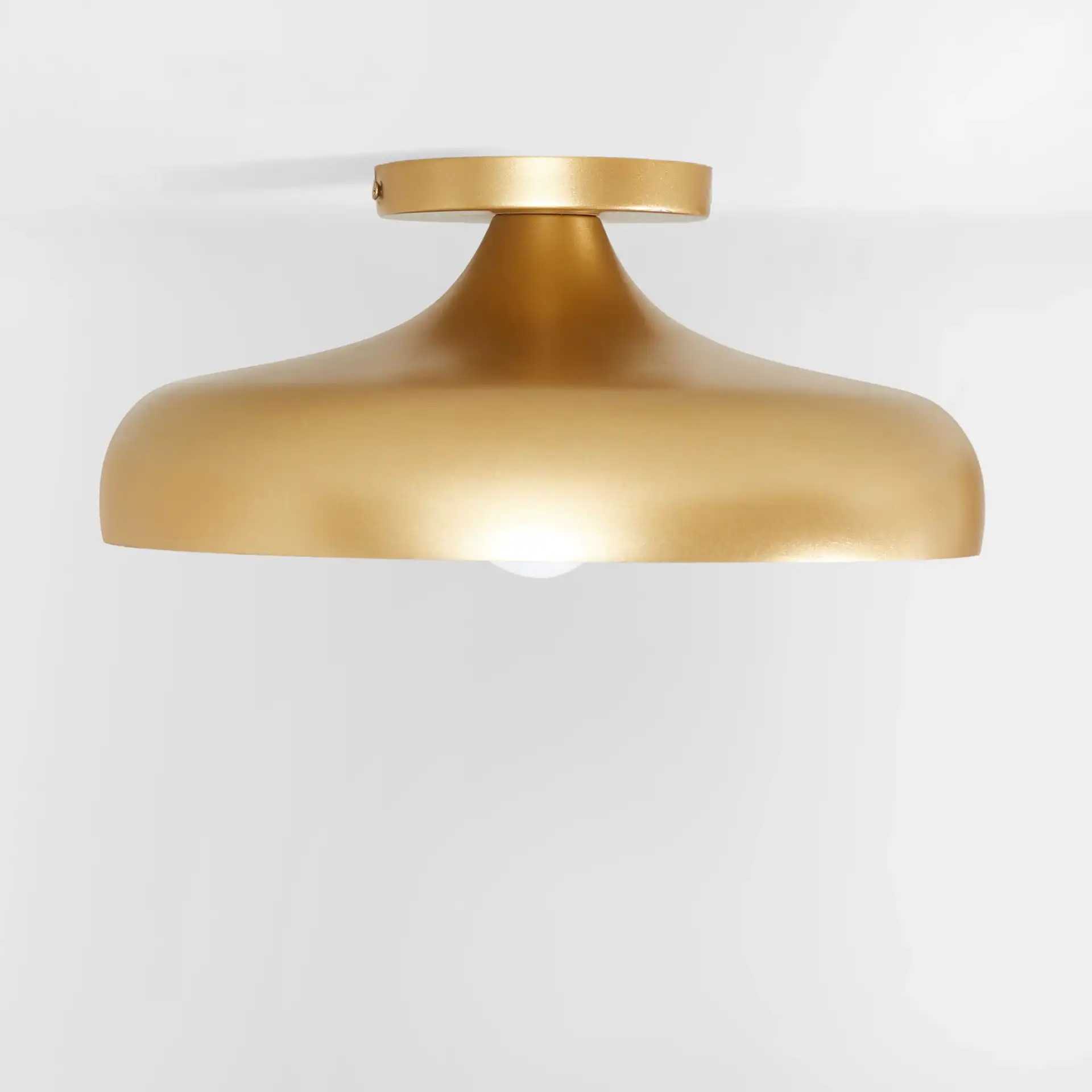 Willet Flush Mount in Gold, detail view