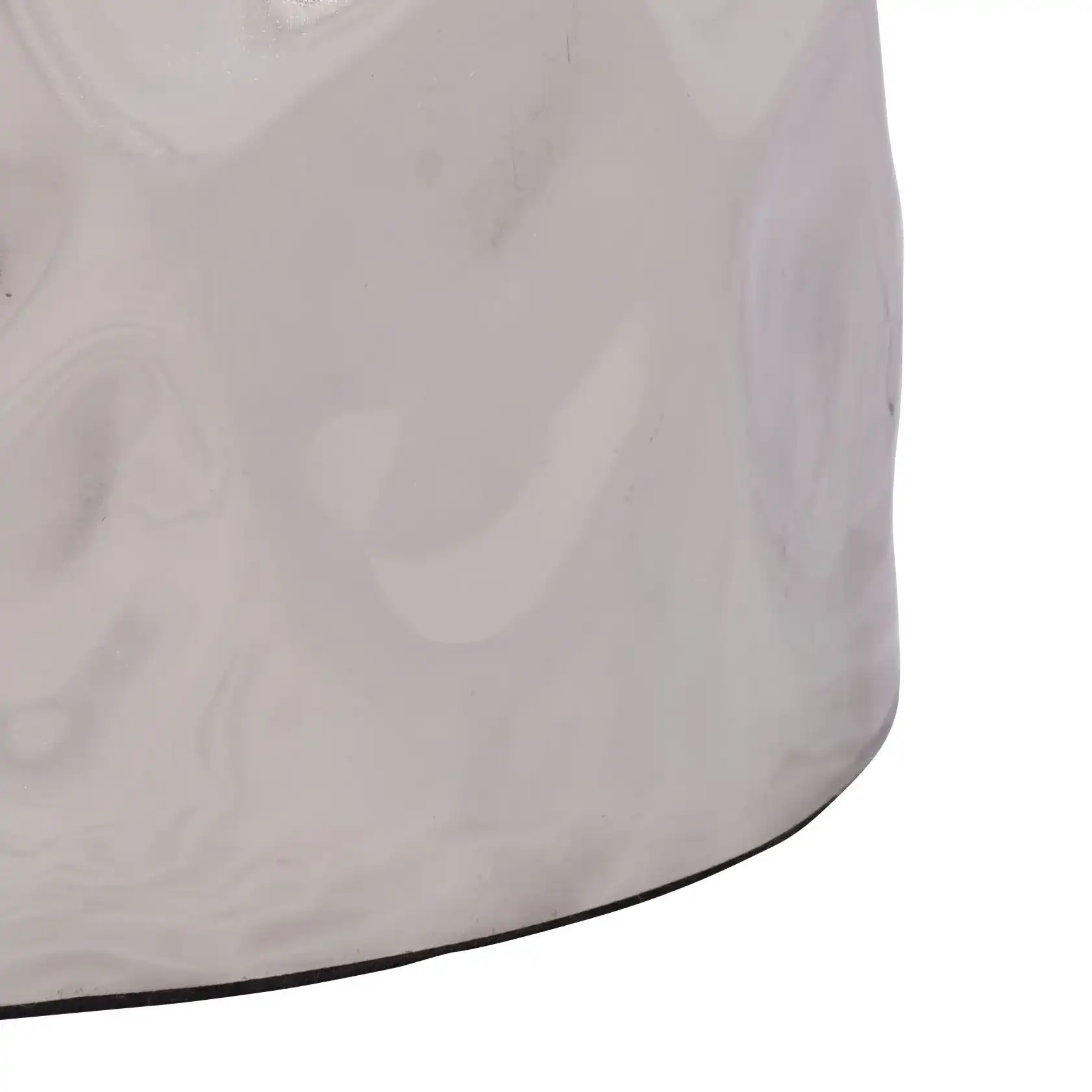 Hasu Round Side Table in Green / Silver, detail view