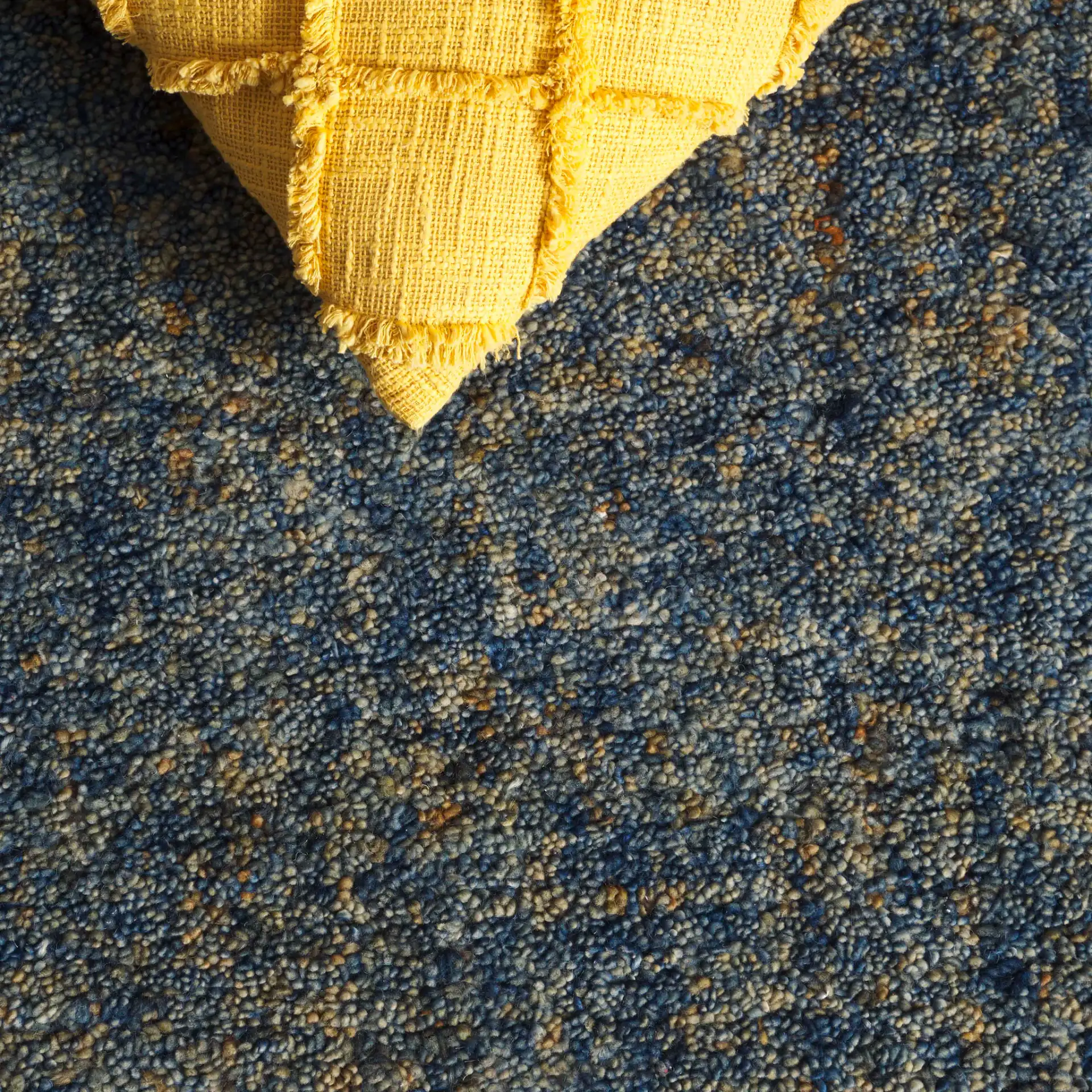 Gabbeh Mottled Solid Hand-Tufted Wool Rug in Dark Blue / Beige
