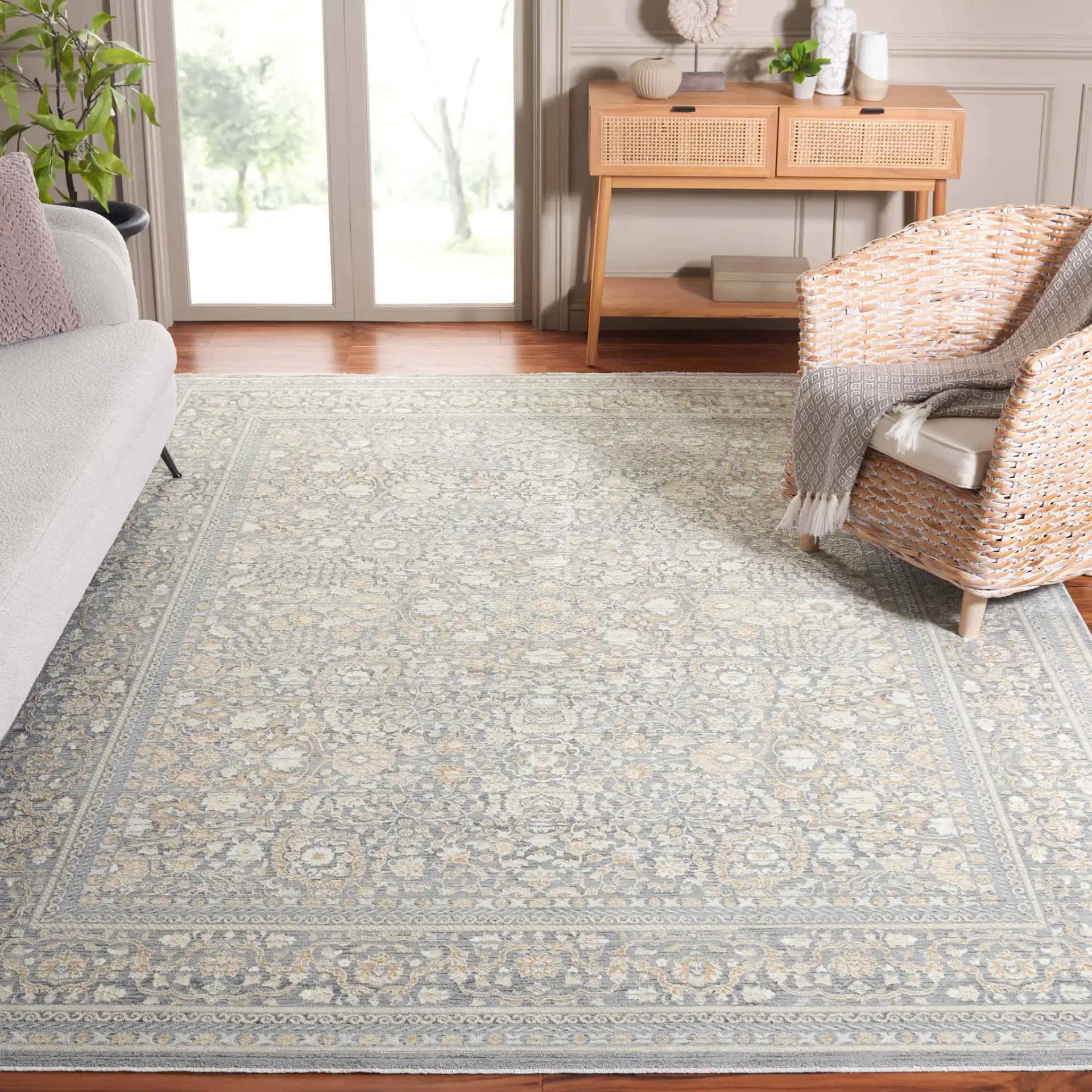 Harlow Traditional Floral Rug in Ivory / Blue Gray in a styled room