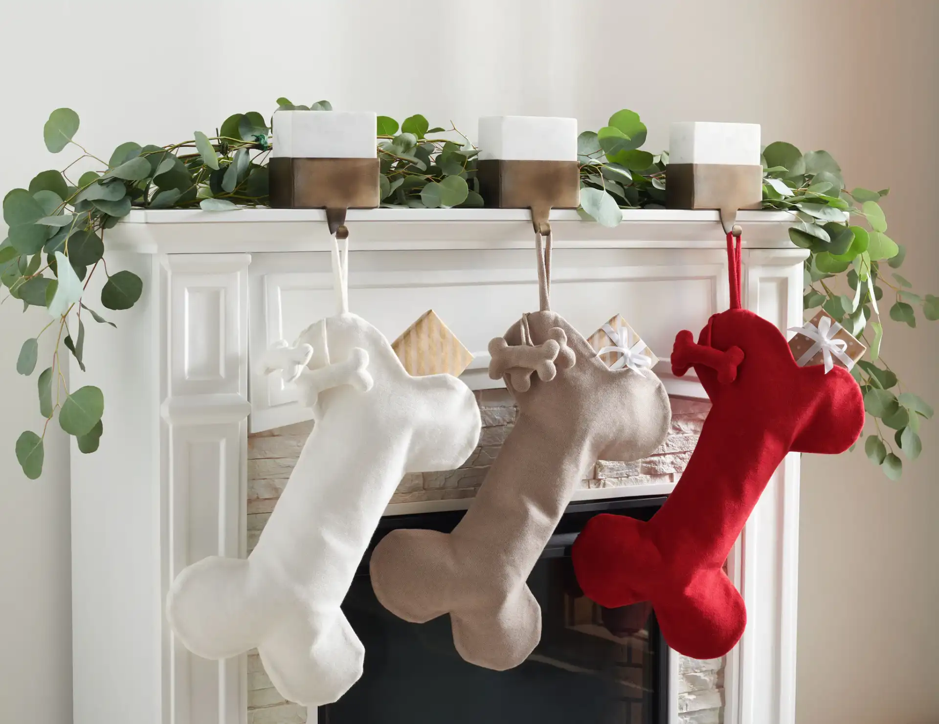 Chestnut Stocking (Set of 3) in Assorted in a styled room