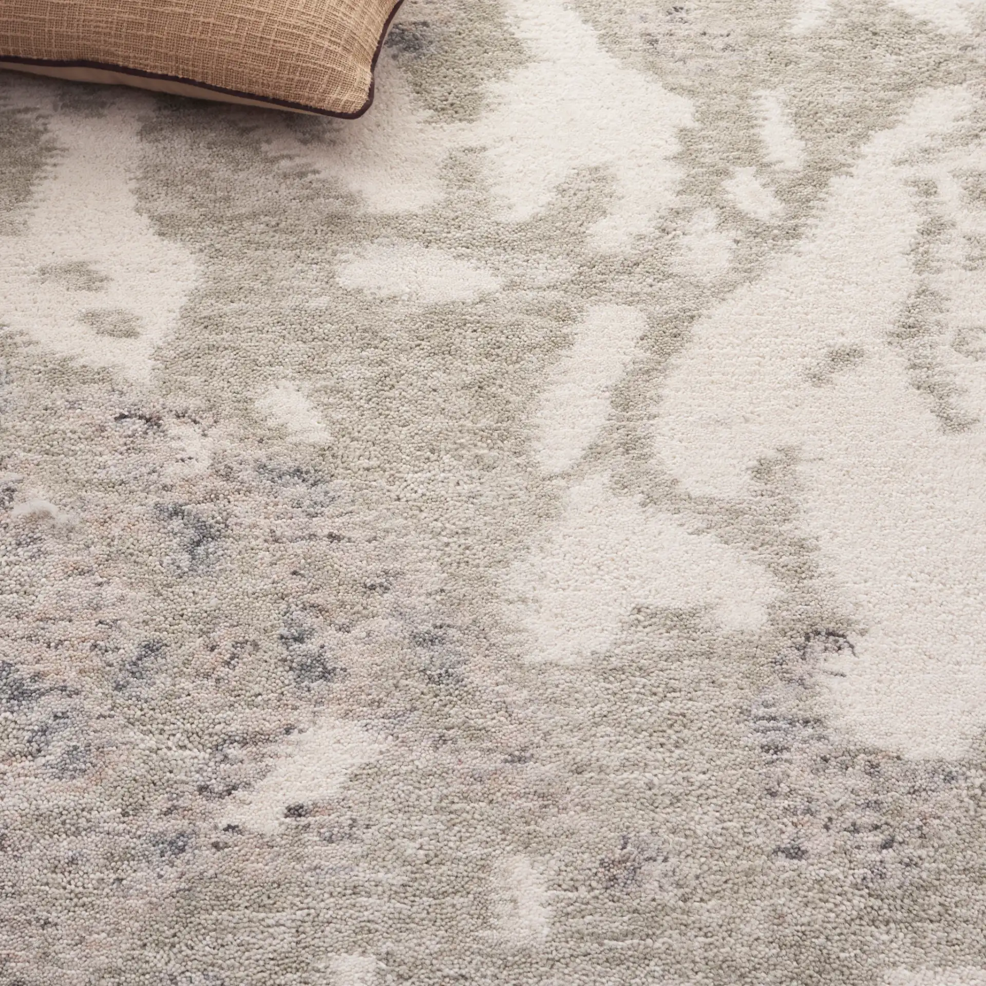 Harvest Abstract Watercolor Hand-Tufted Wool Rug in Ivory / Green in a styled room