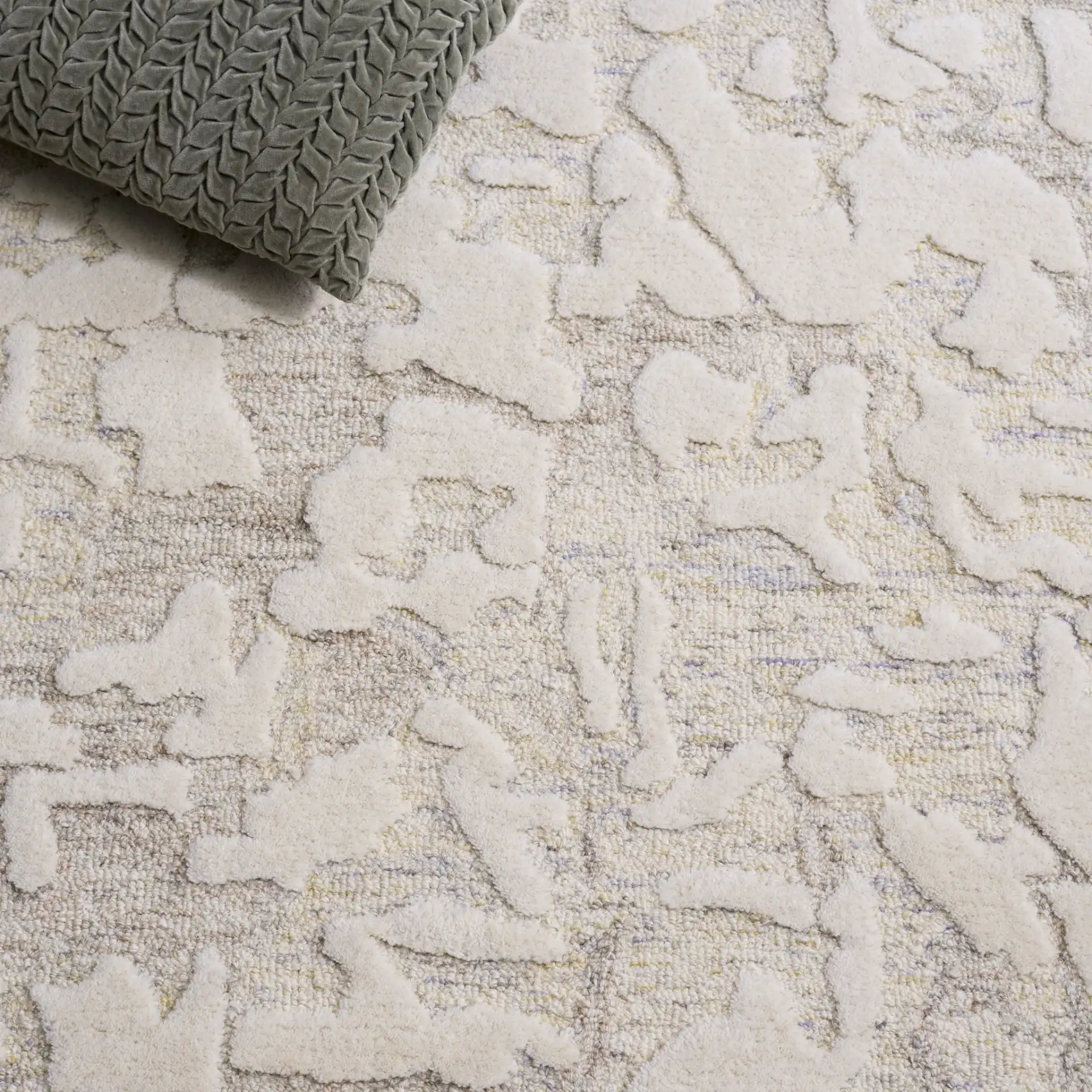 Harvest Abstract Pebble Hand-Tufted Wool Rug in Beige / Taupe in a styled room