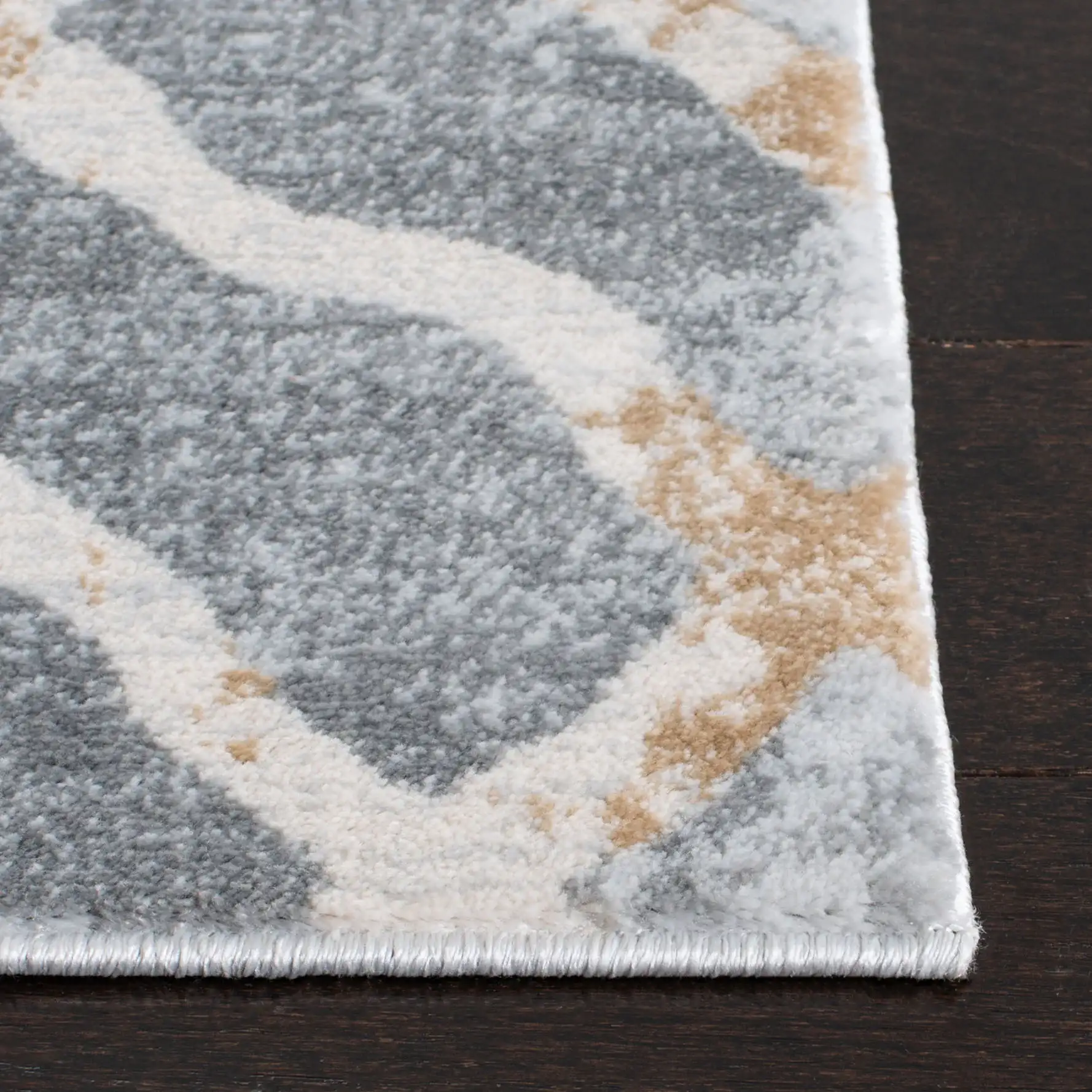 Isabella Distressed Trellis Rug in Silver / Ivory in a styled room