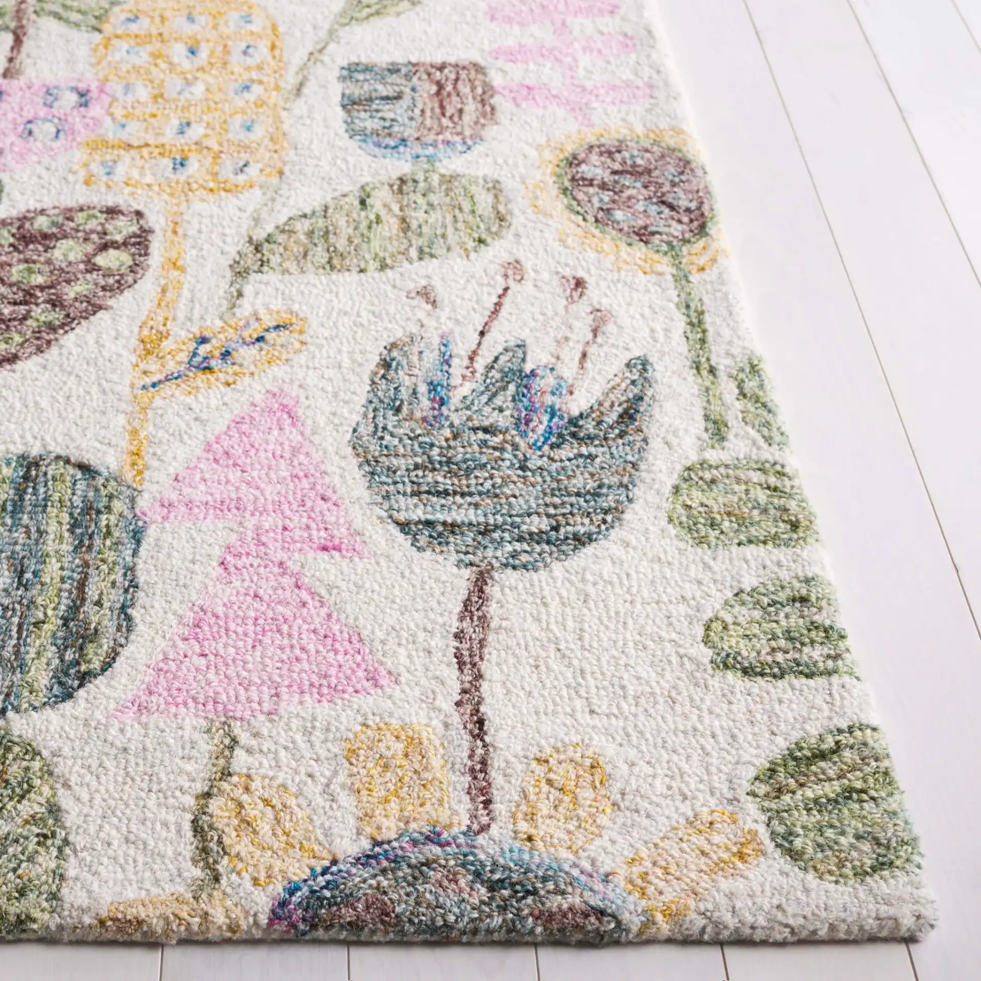 Jardin Garden Botanical Hand-Tufted Wool Rug in Beige / Blue in a styled room