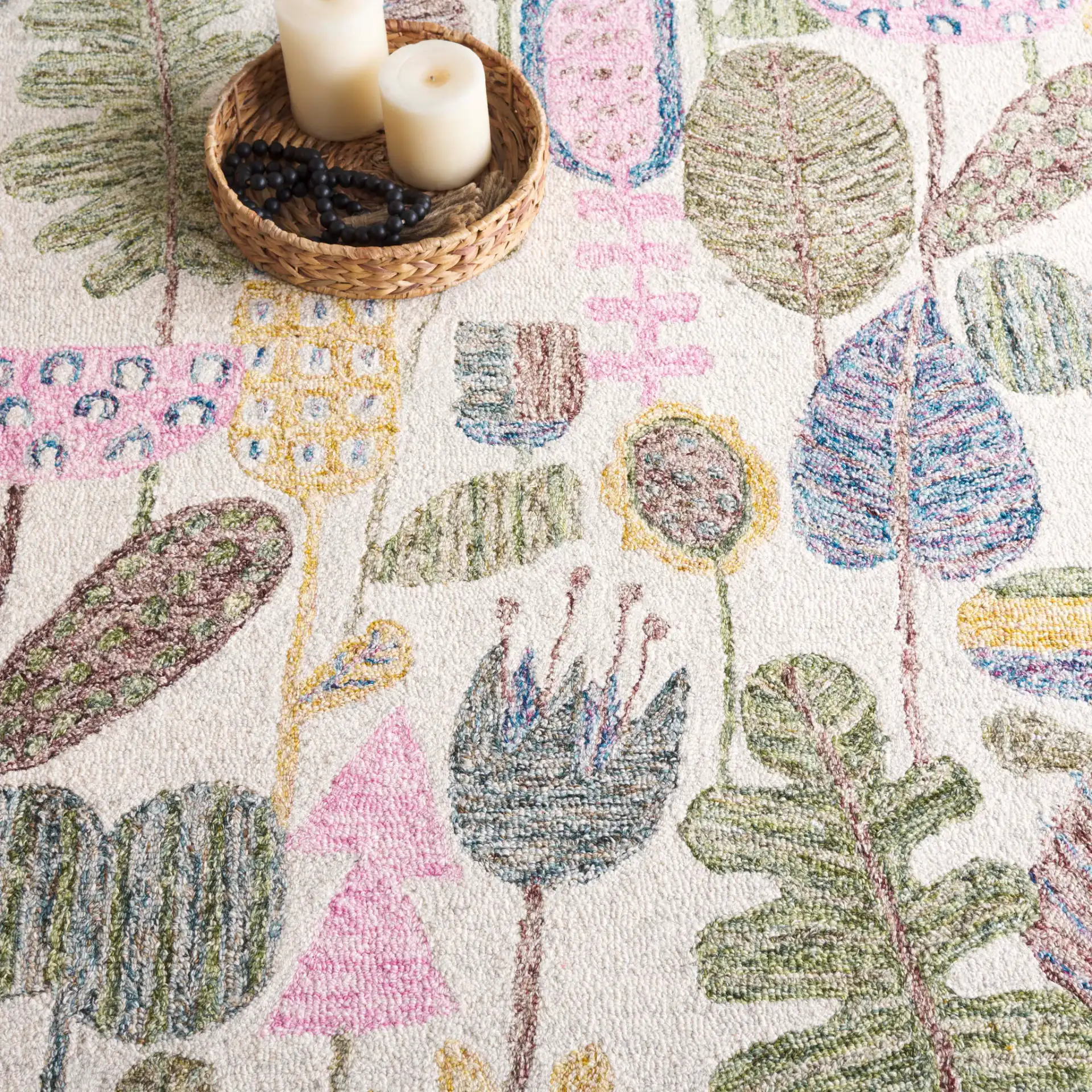 Jardin Garden Botanical Hand-Tufted Wool Rug in Beige / Blue in a styled room
