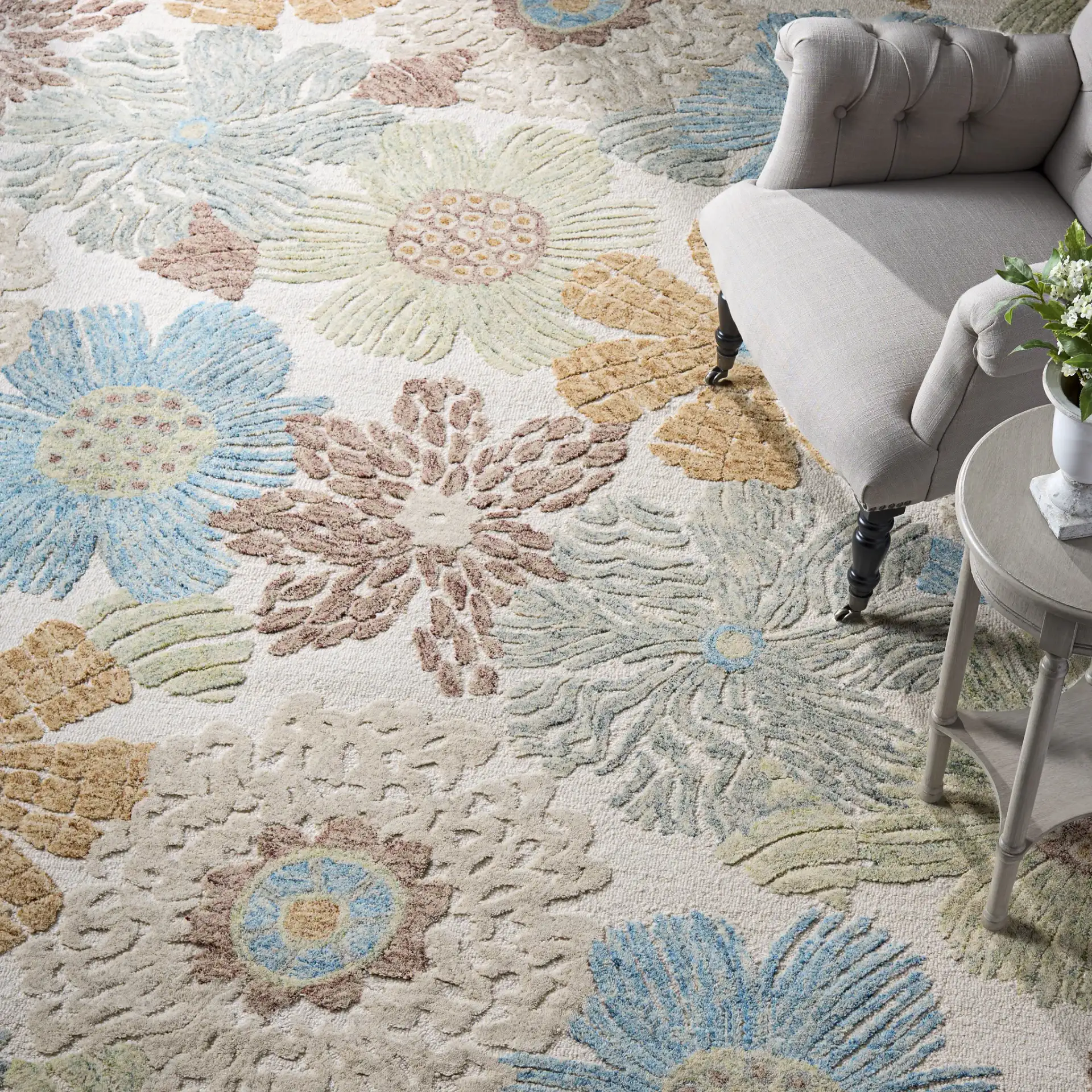 Jardin Daisy Floral Hand-Tufted Wool Rug in Red / Blue in a styled room