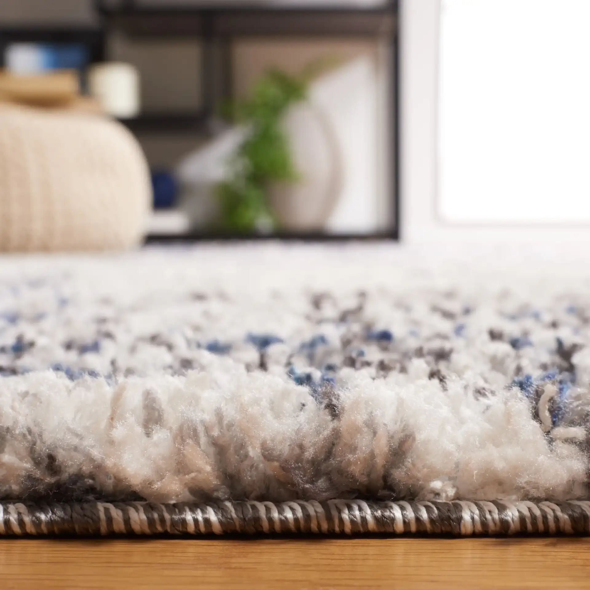 Jericho Abstract Shag Rug in Ivory / Navy in a styled room