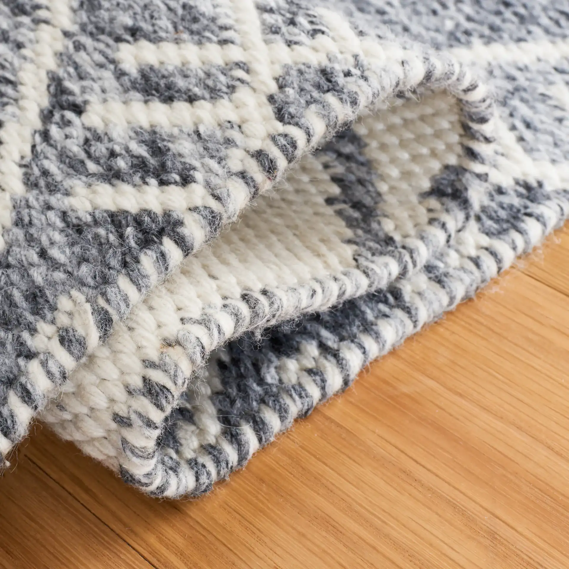 Kilim Nested Diamond Flatweave Rug in Gray / Ivory in a styled room