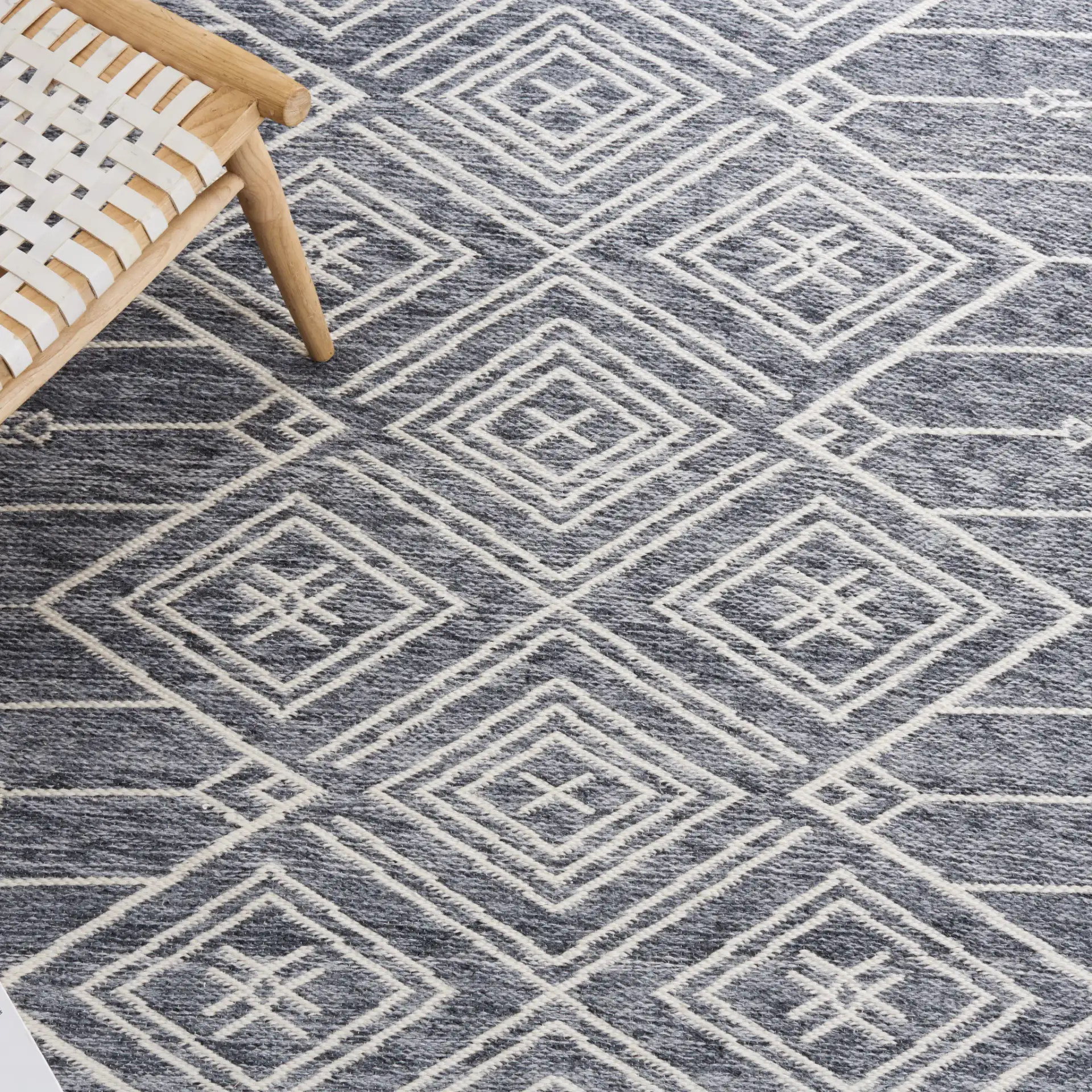 Kilim Nested Diamond Flatweave Rug in Gray / Ivory in a styled room