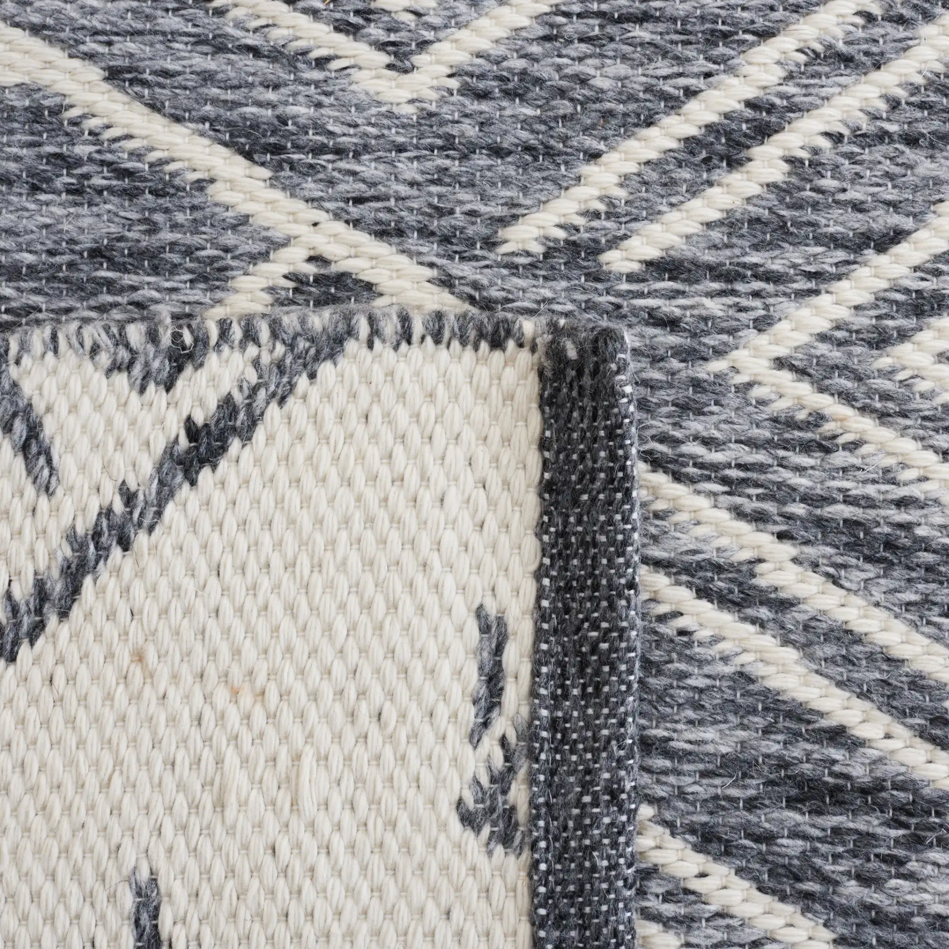 Kilim Nested Diamond Flatweave Rug in Gray / Ivory in a styled room