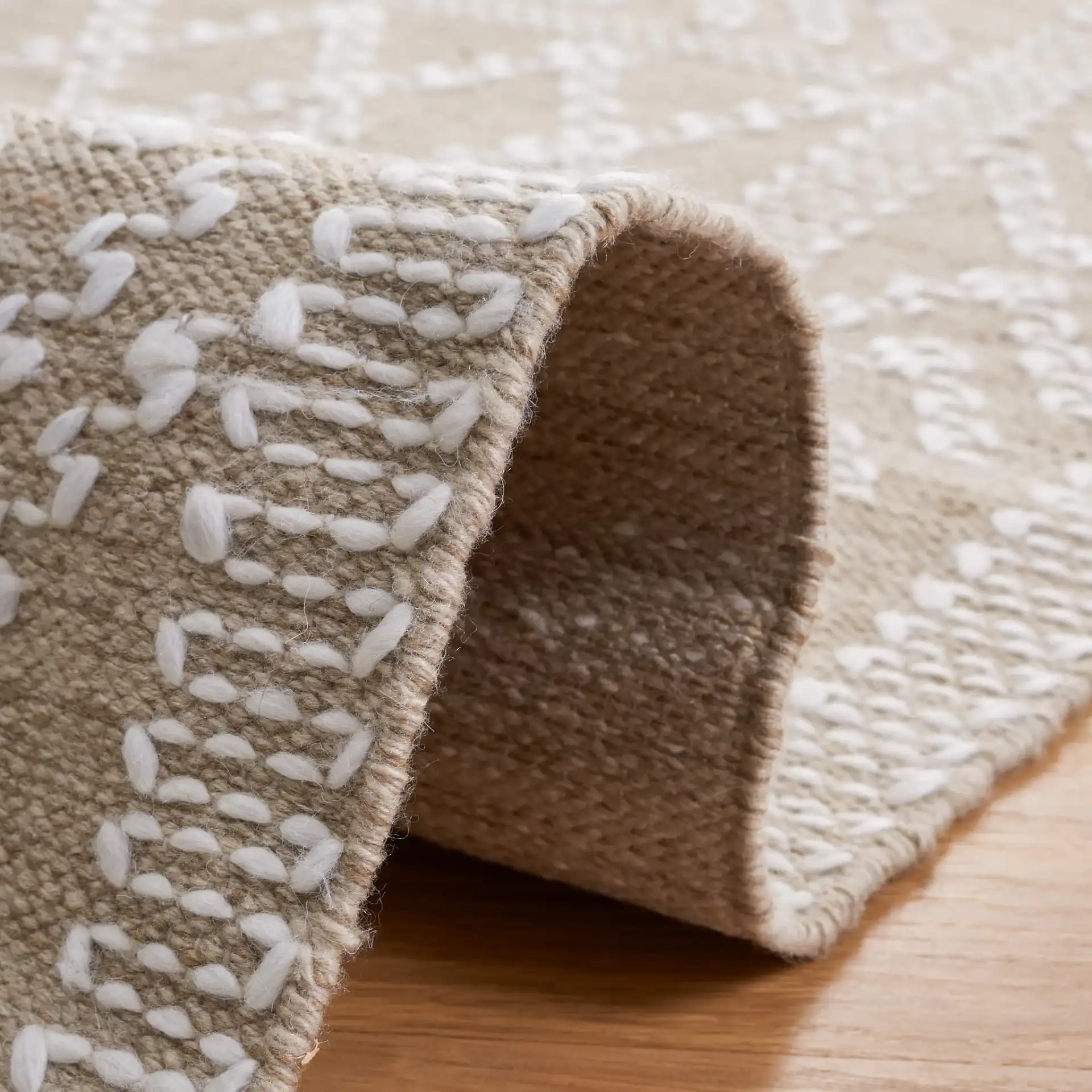 Kilim Chevron Diamond Flatweave Rug in Beige / Ivory in a styled room