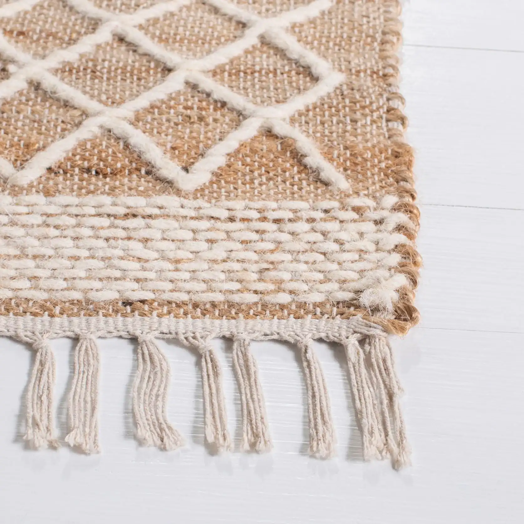 Kilim Bohemian Diamond Lattice Hand-Woven Rug in Natural / Ivory in a styled room